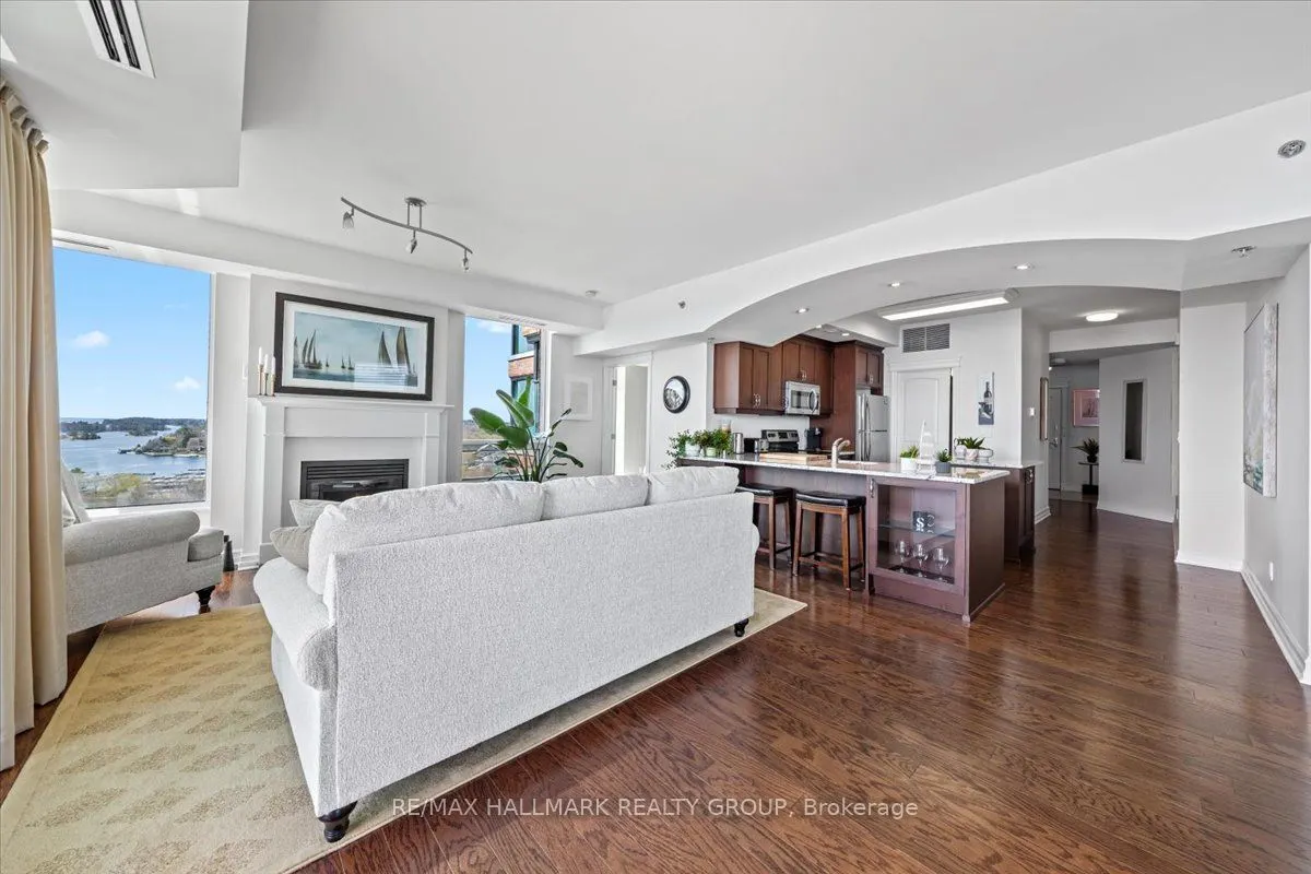 15 St Andrew Street, #1501