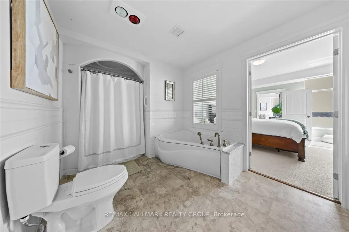 15 St Andrew Street, #1501