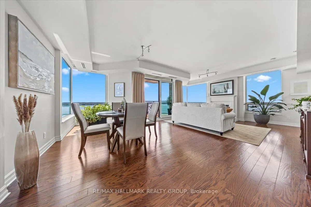 15 St Andrew Street, #1501