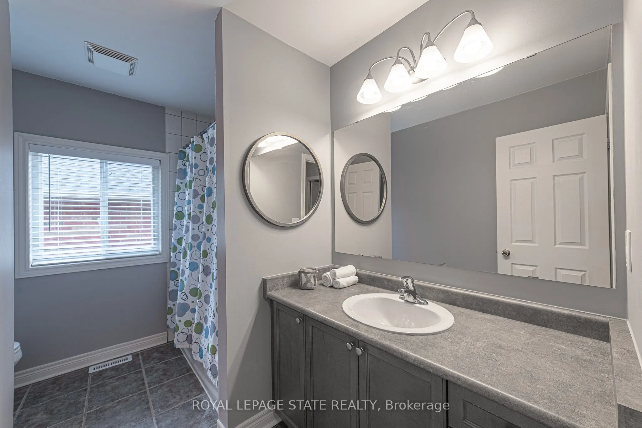 120 Sundial Crescent