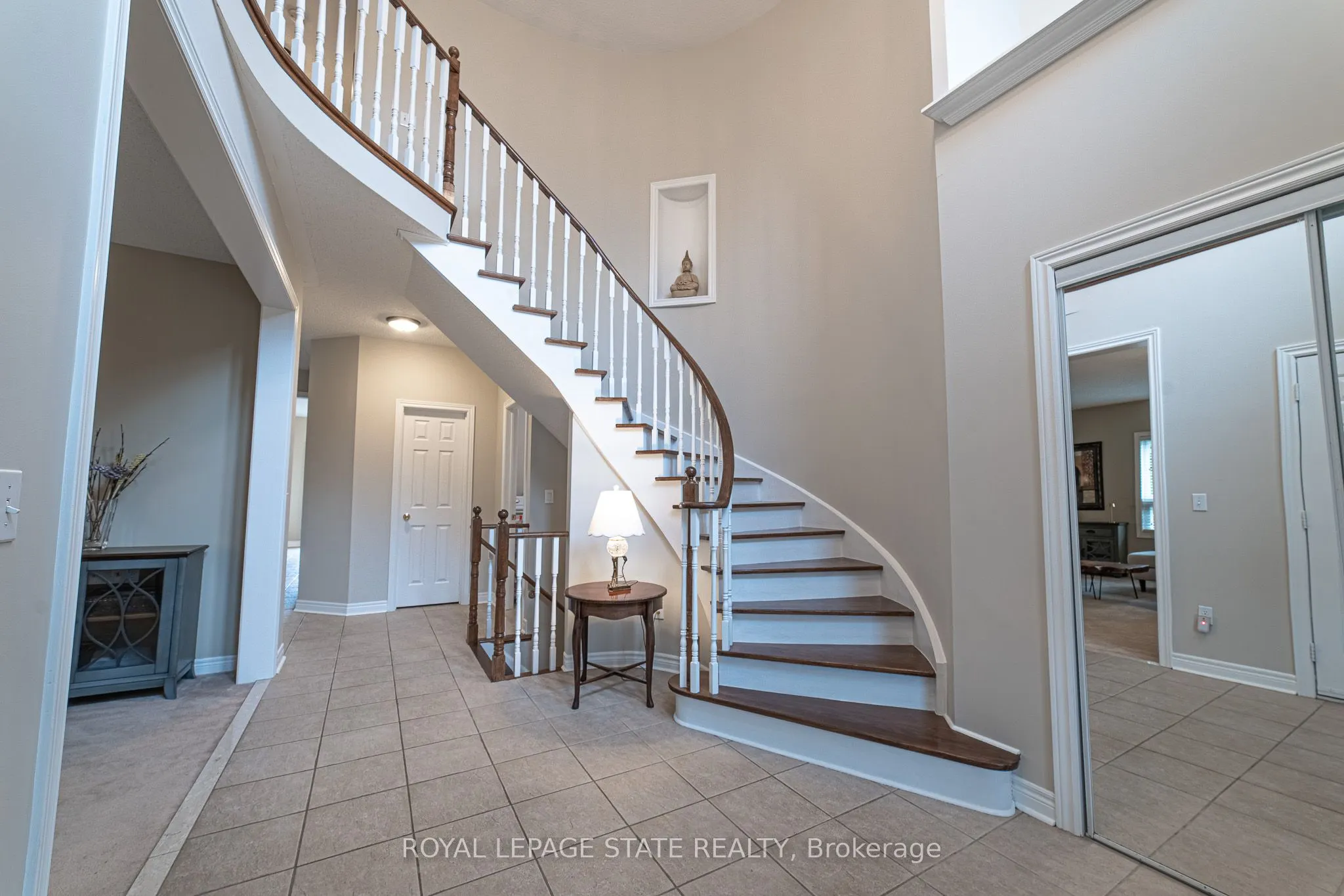 120 Sundial Crescent