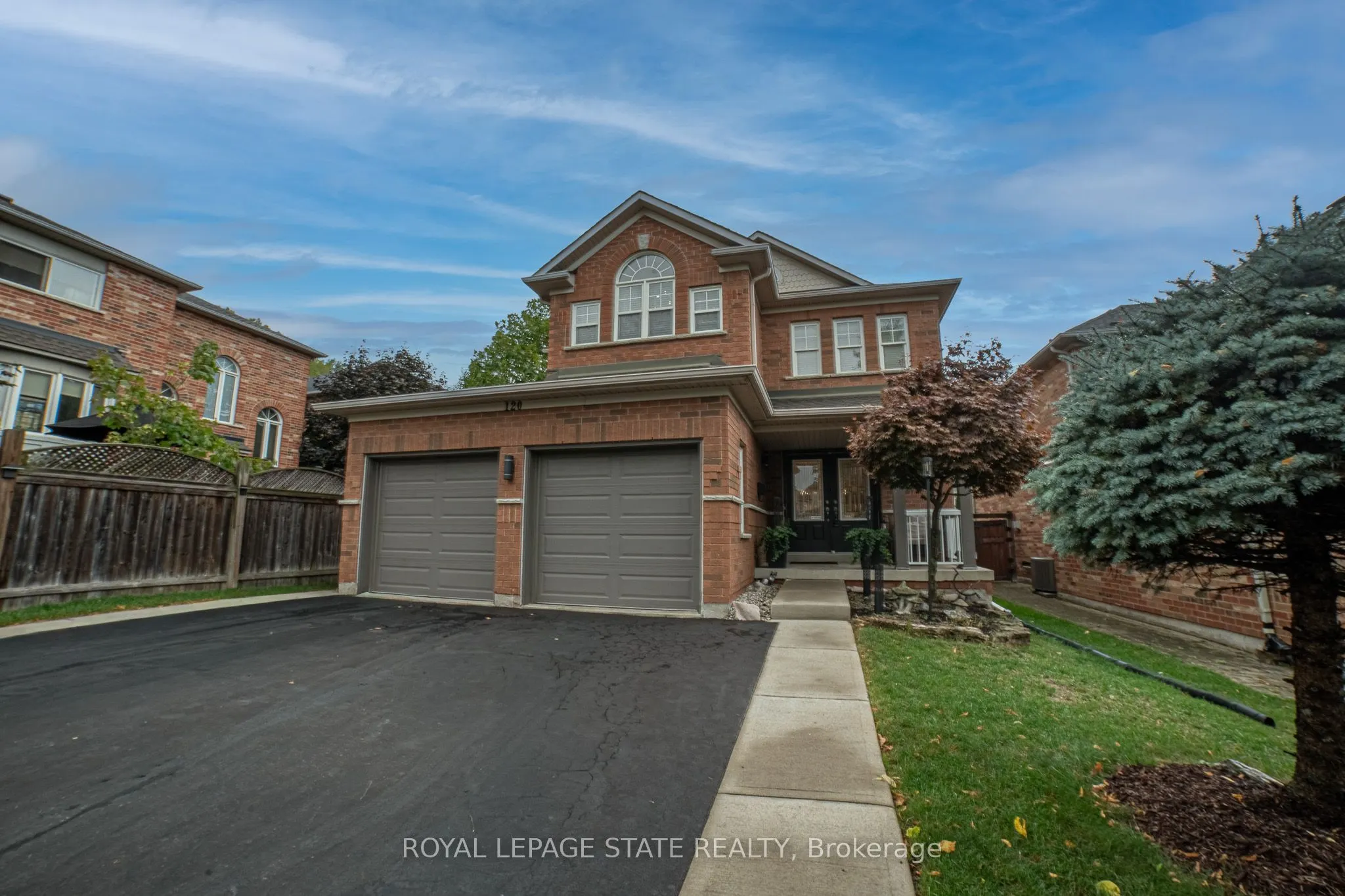 120 Sundial Crescent