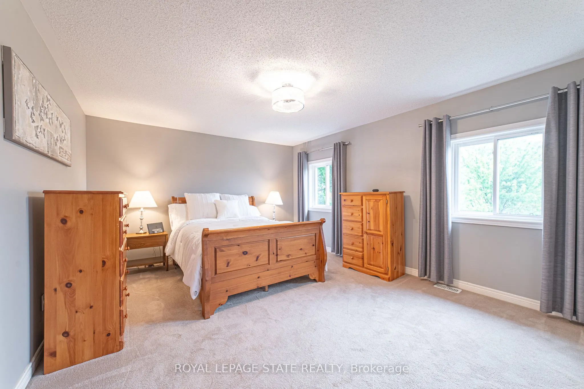 120 Sundial Crescent