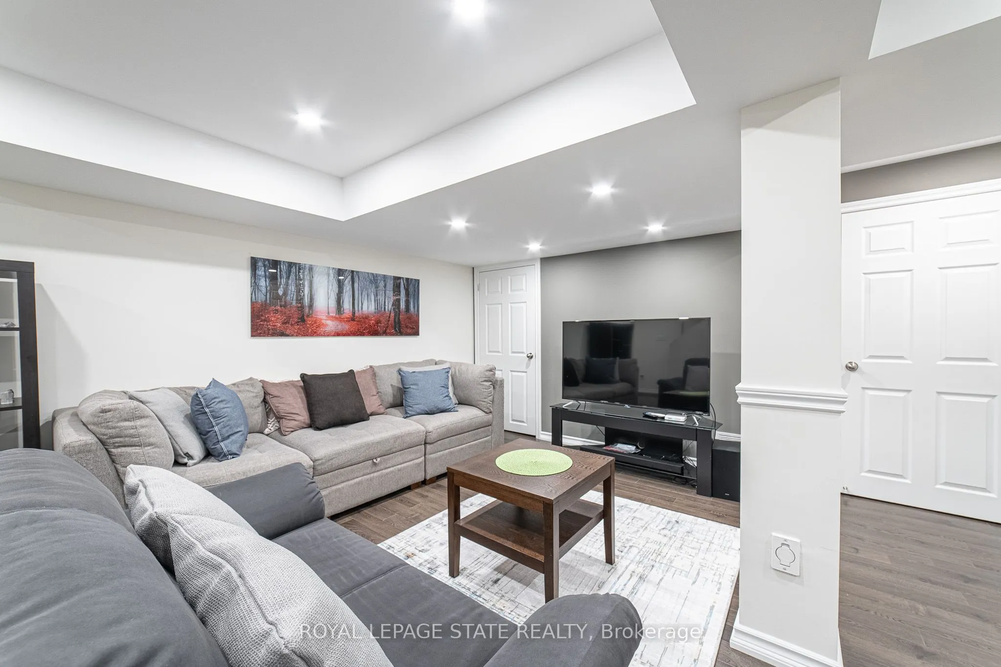 120 Sundial Crescent