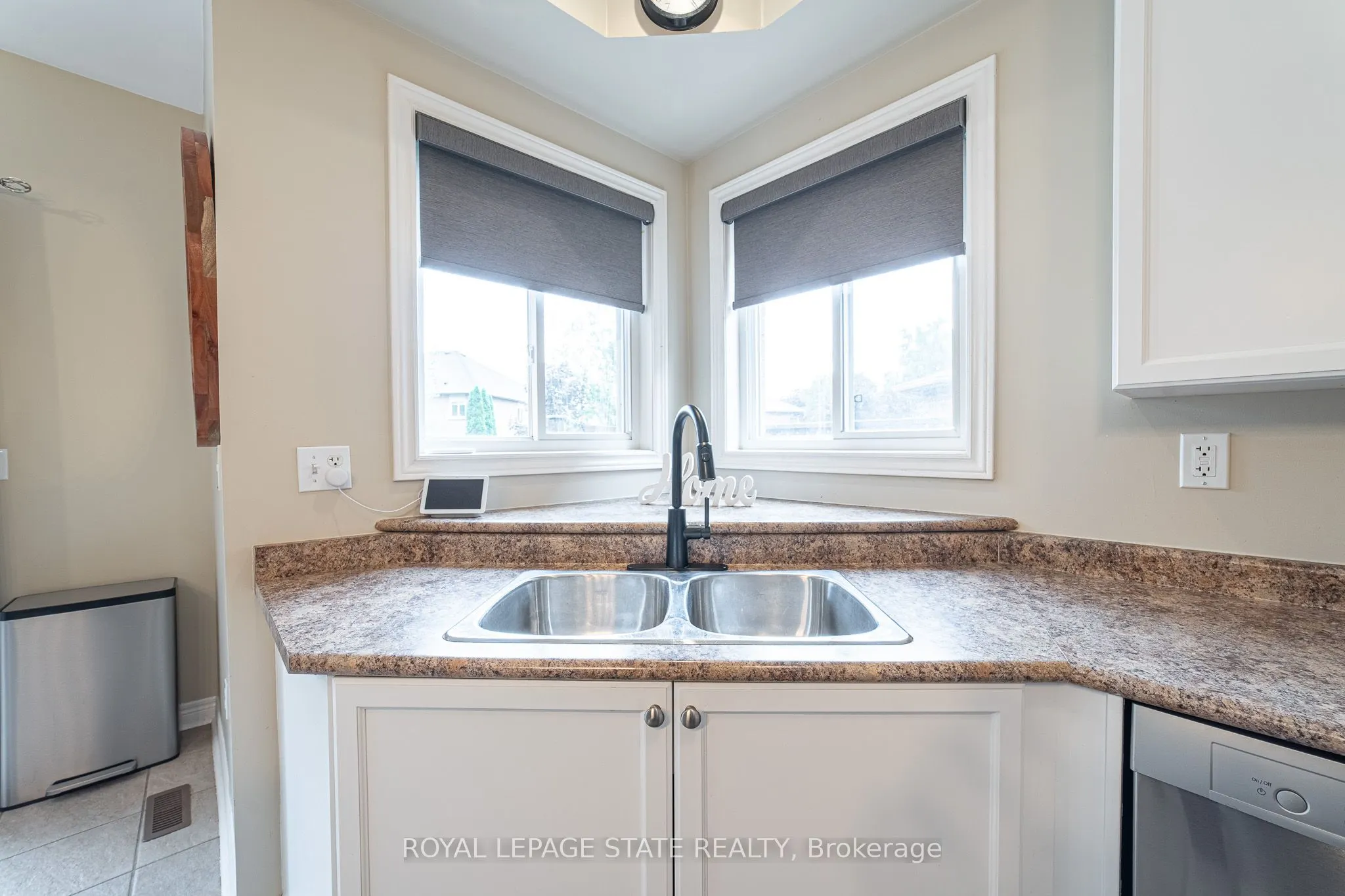 120 Sundial Crescent