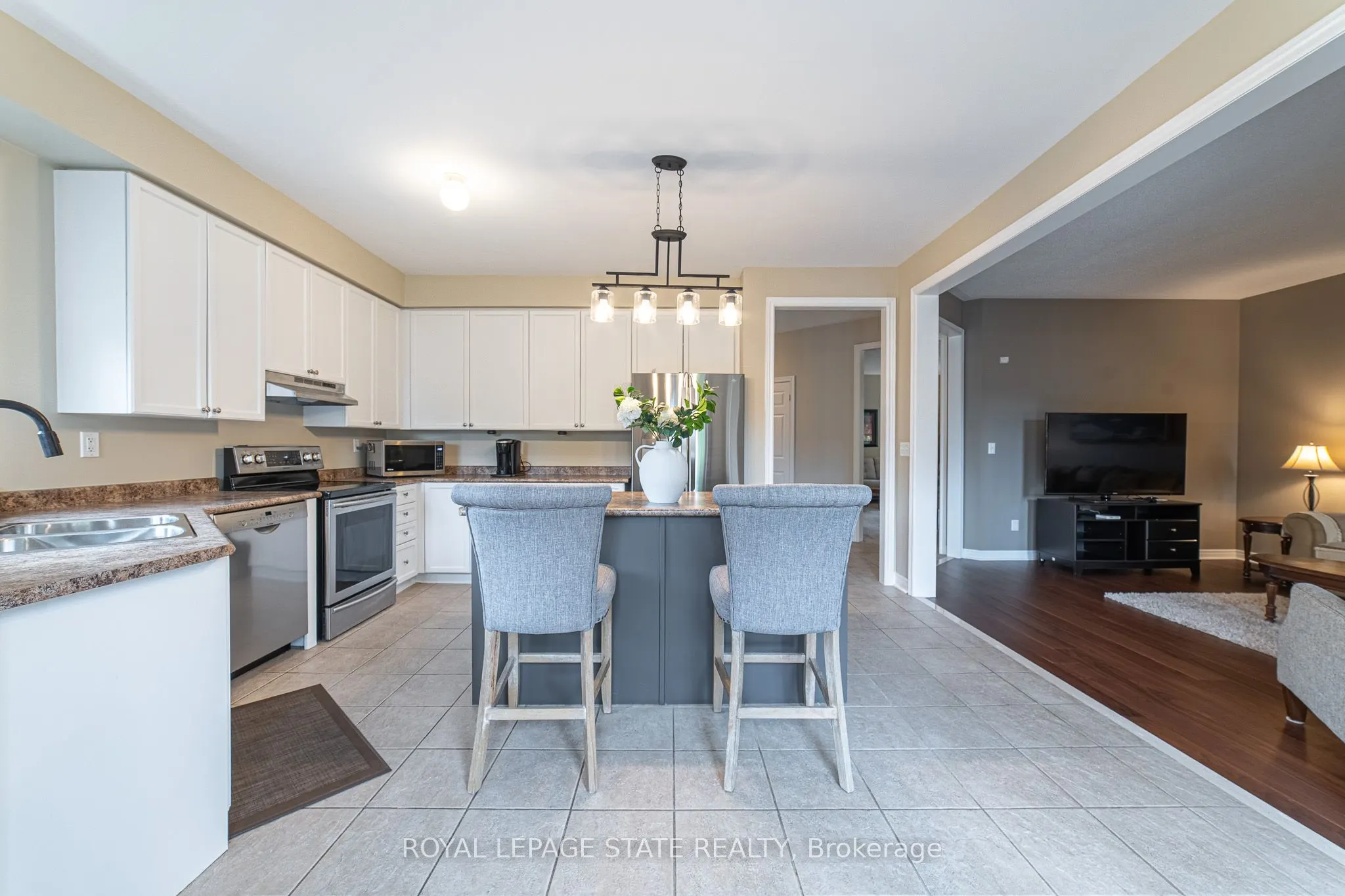 120 Sundial Crescent