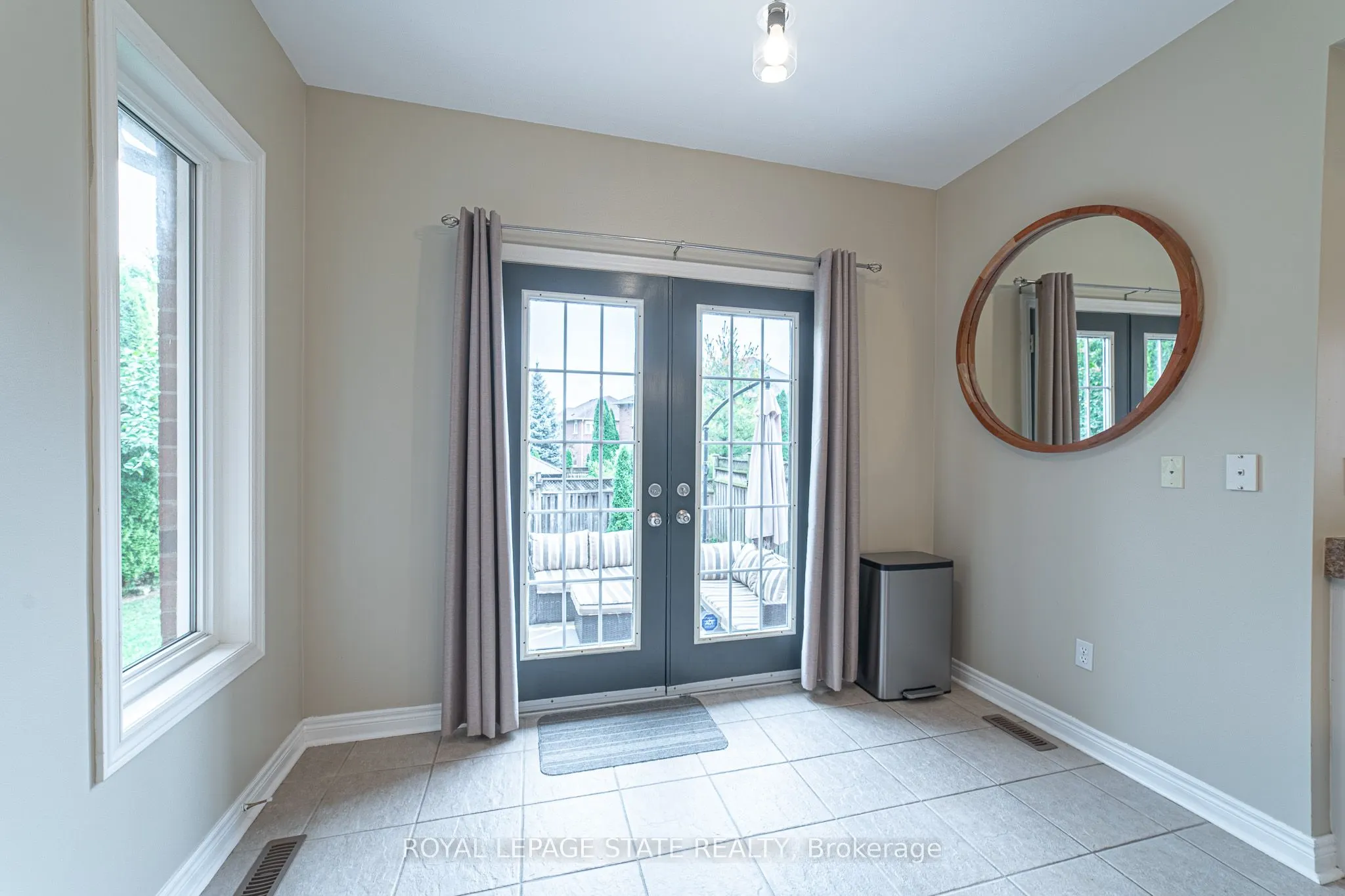 120 Sundial Crescent