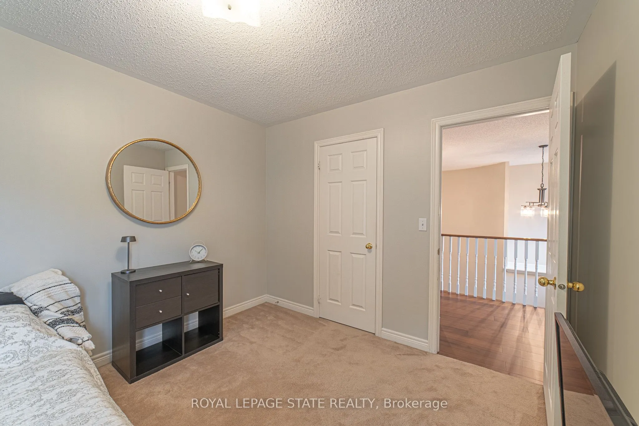 120 Sundial Crescent