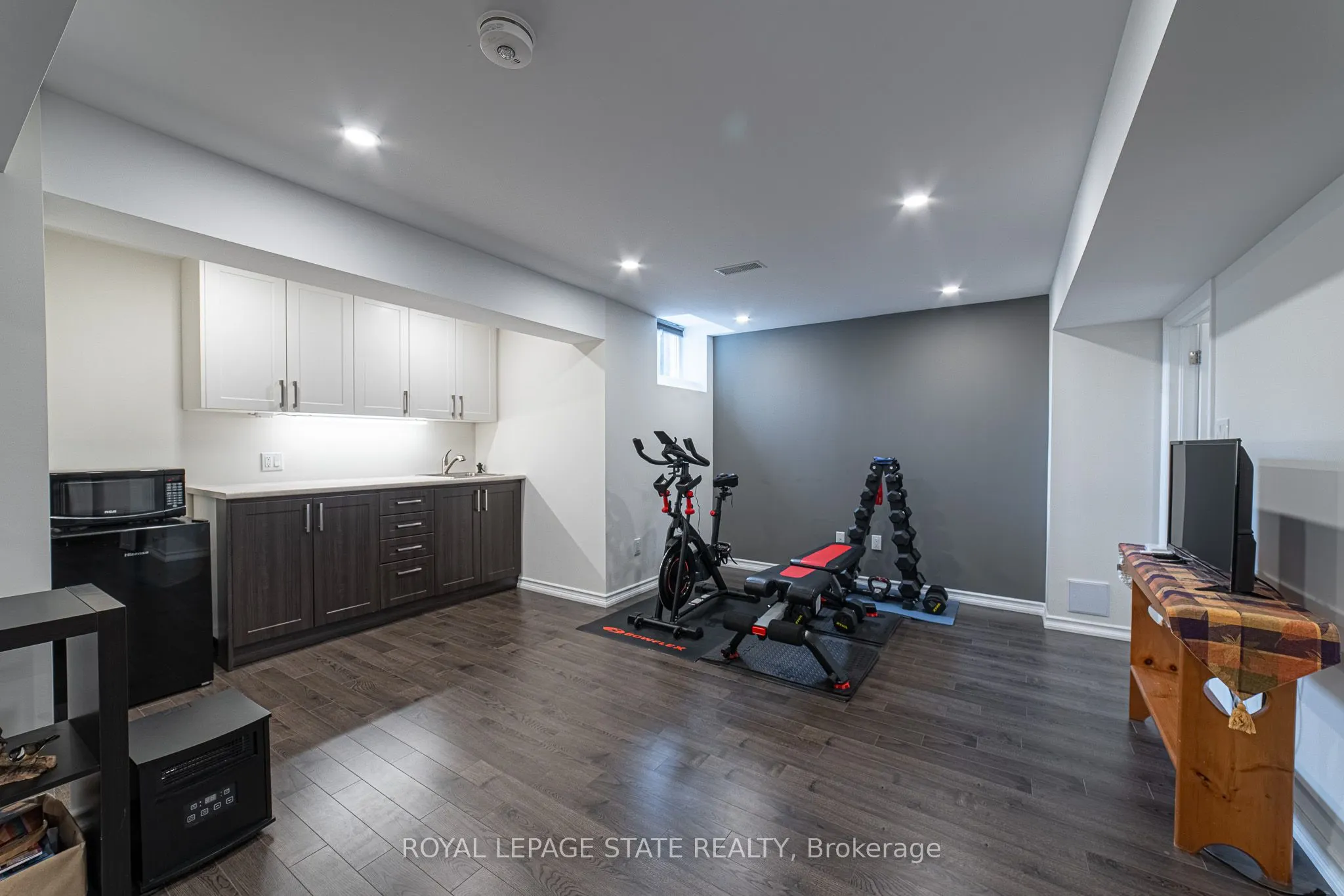 120 Sundial Crescent