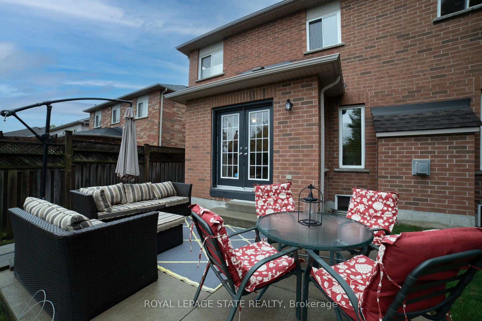 120 Sundial Crescent