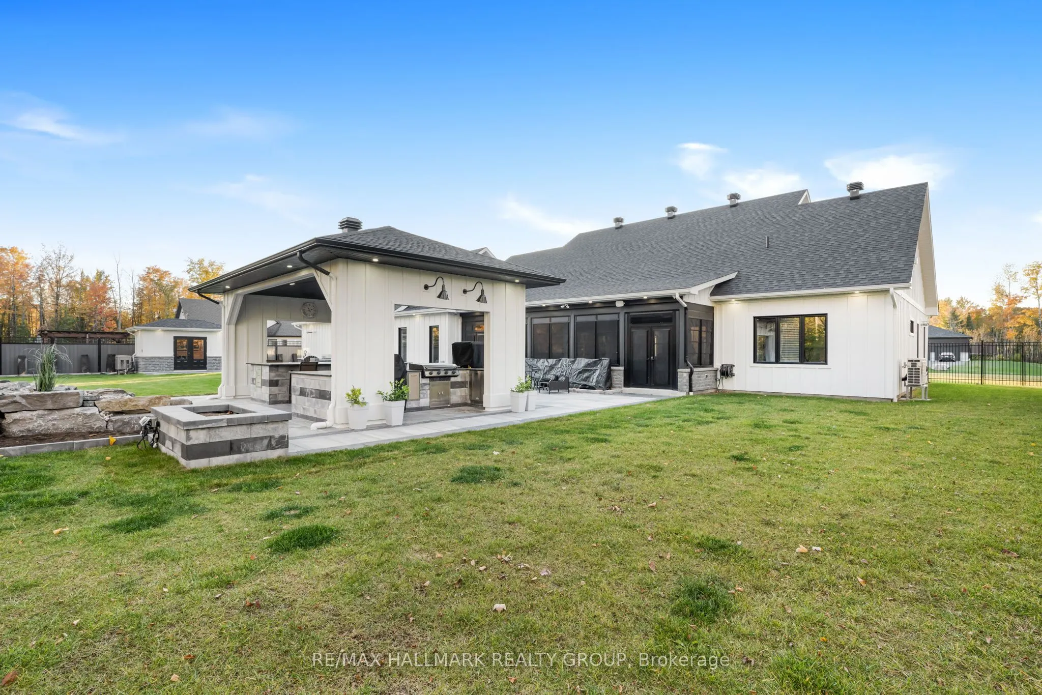 55 De La Seignerie Estates E