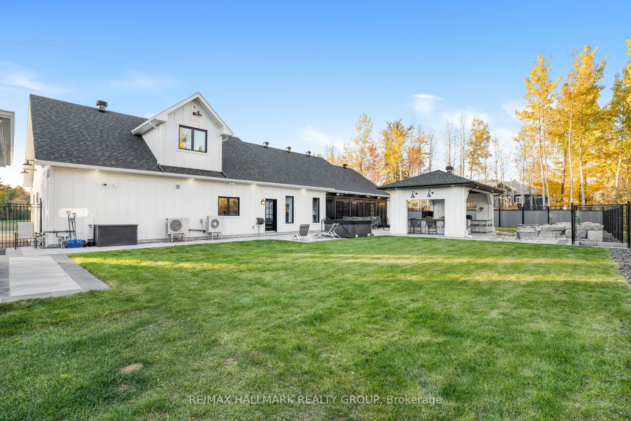 55 De La Seignerie Estates E
