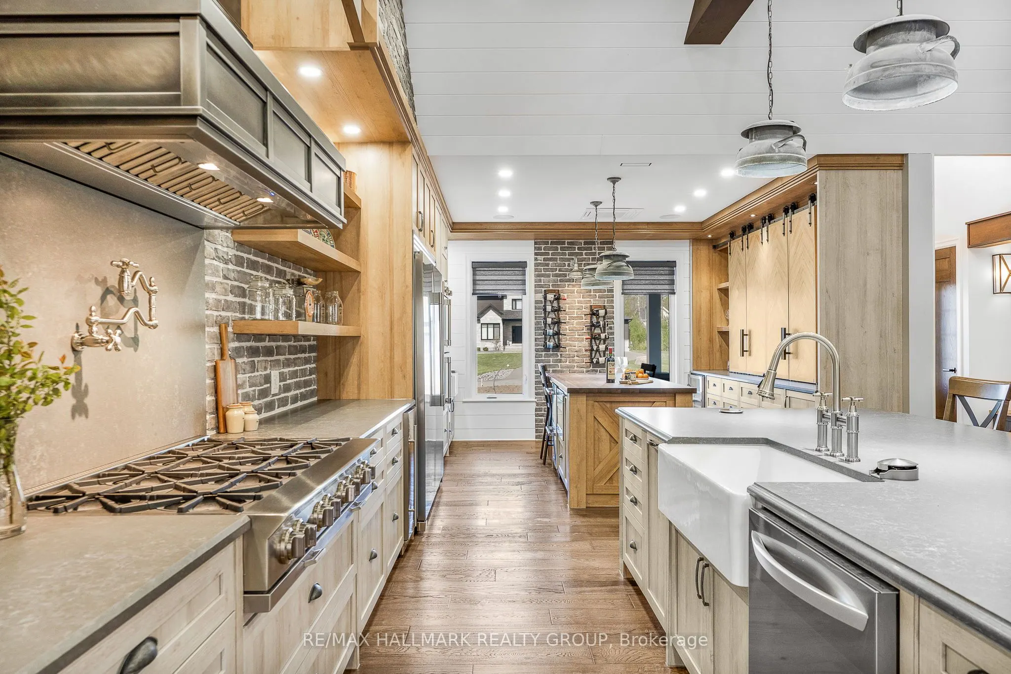 55 De La Seignerie Estates E