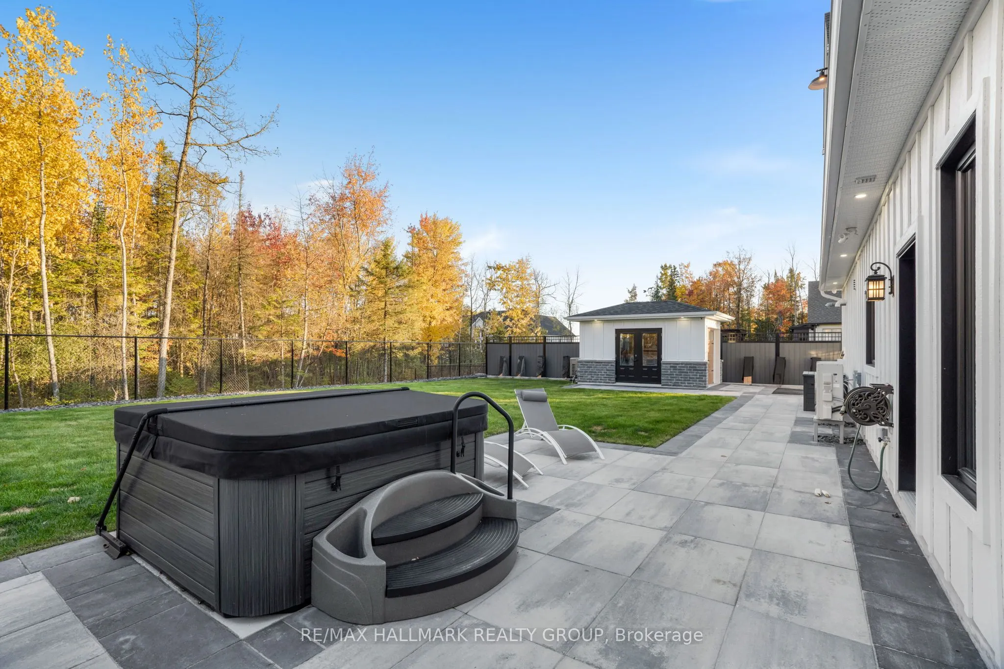 55 De La Seignerie Estates E