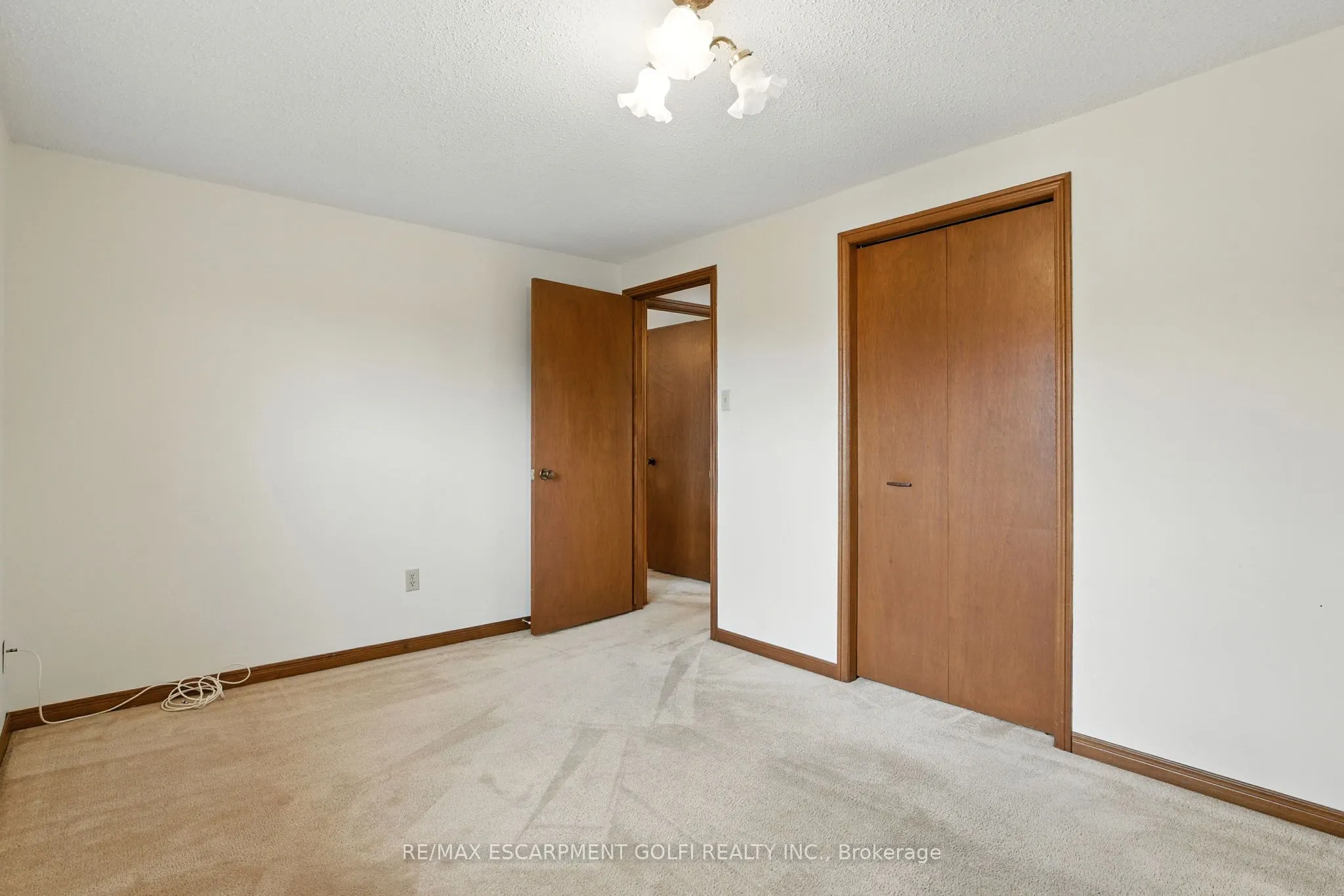 24 Ellington Avenue
