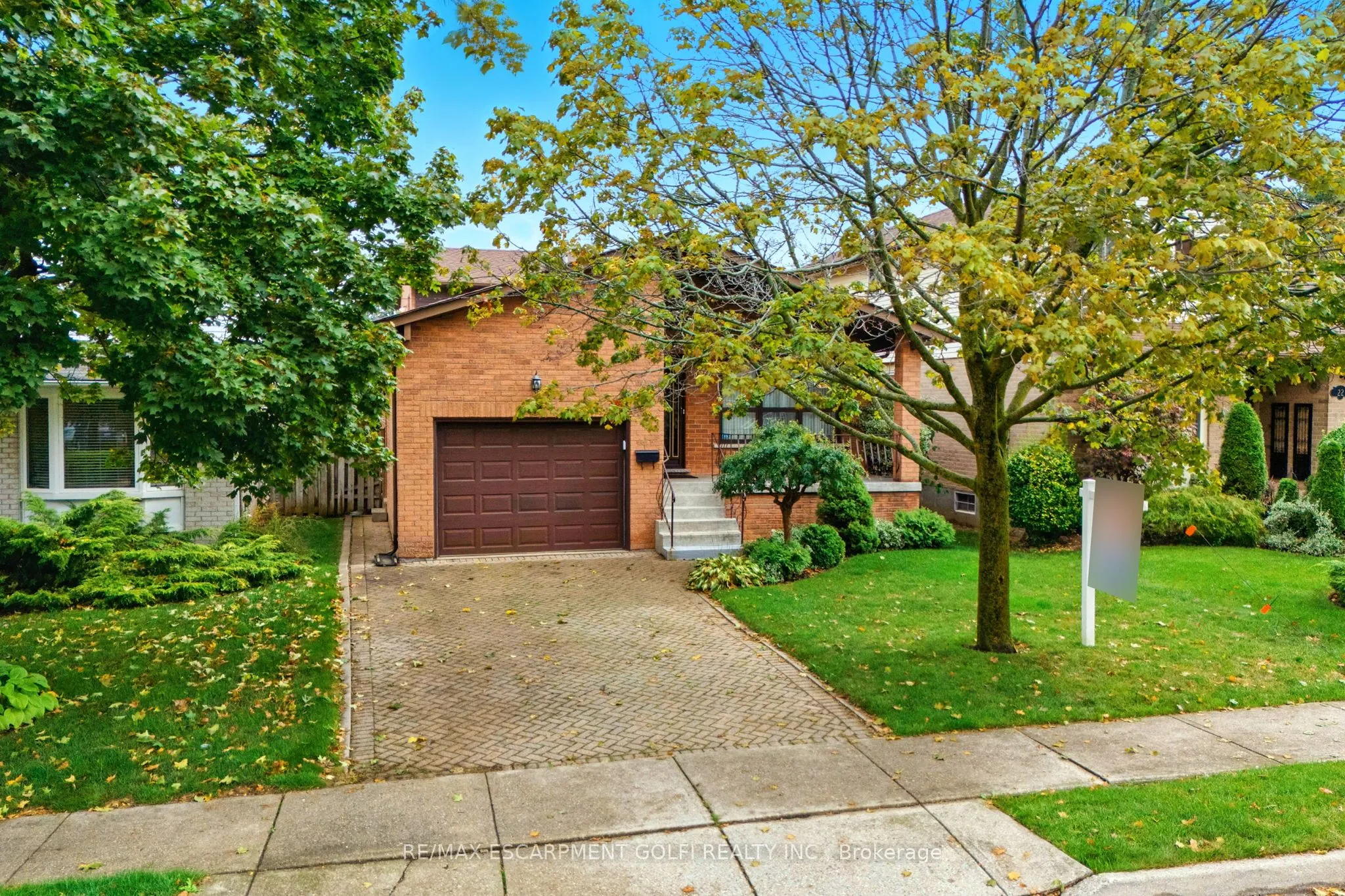 24 Ellington Avenue