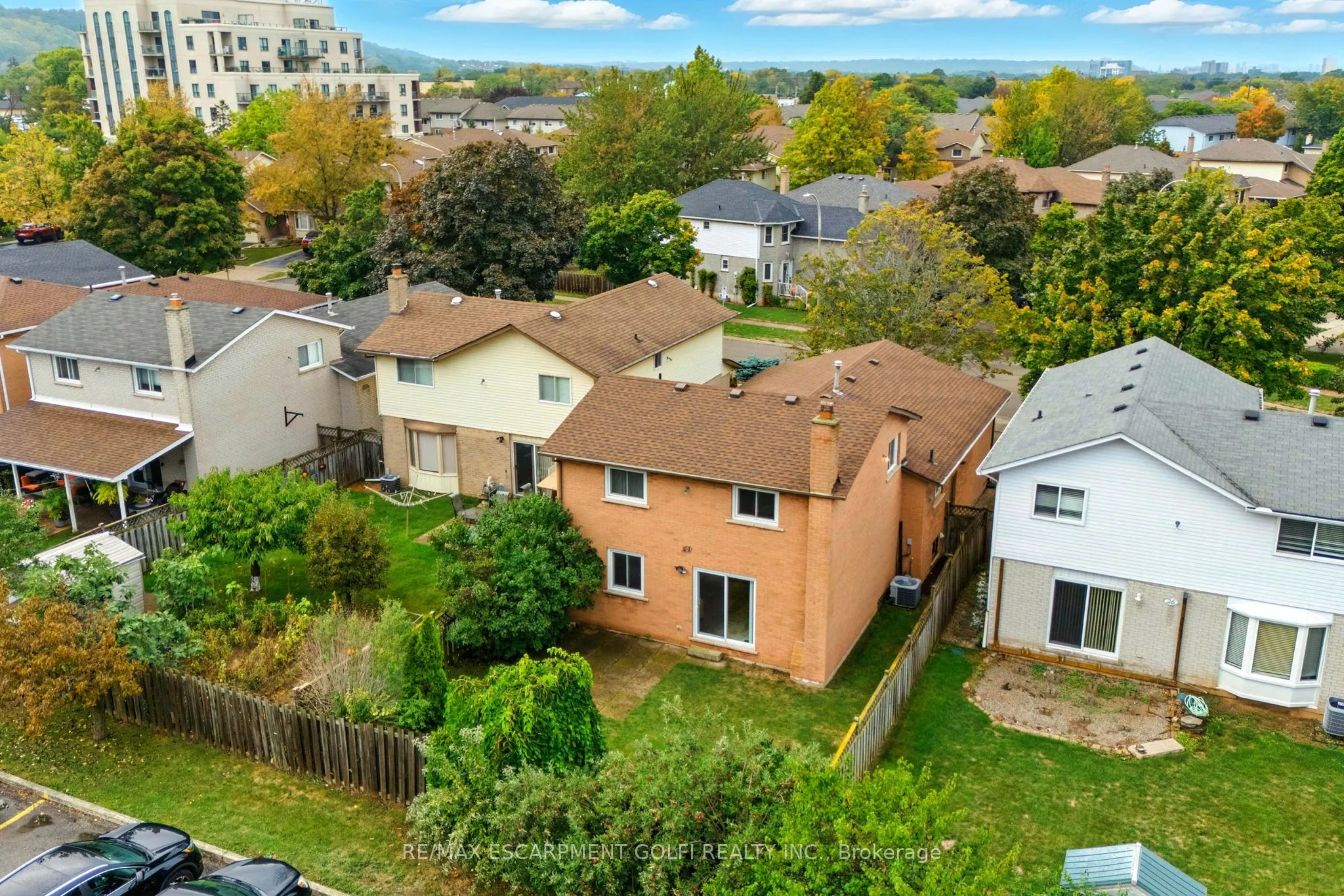 24 Ellington Avenue