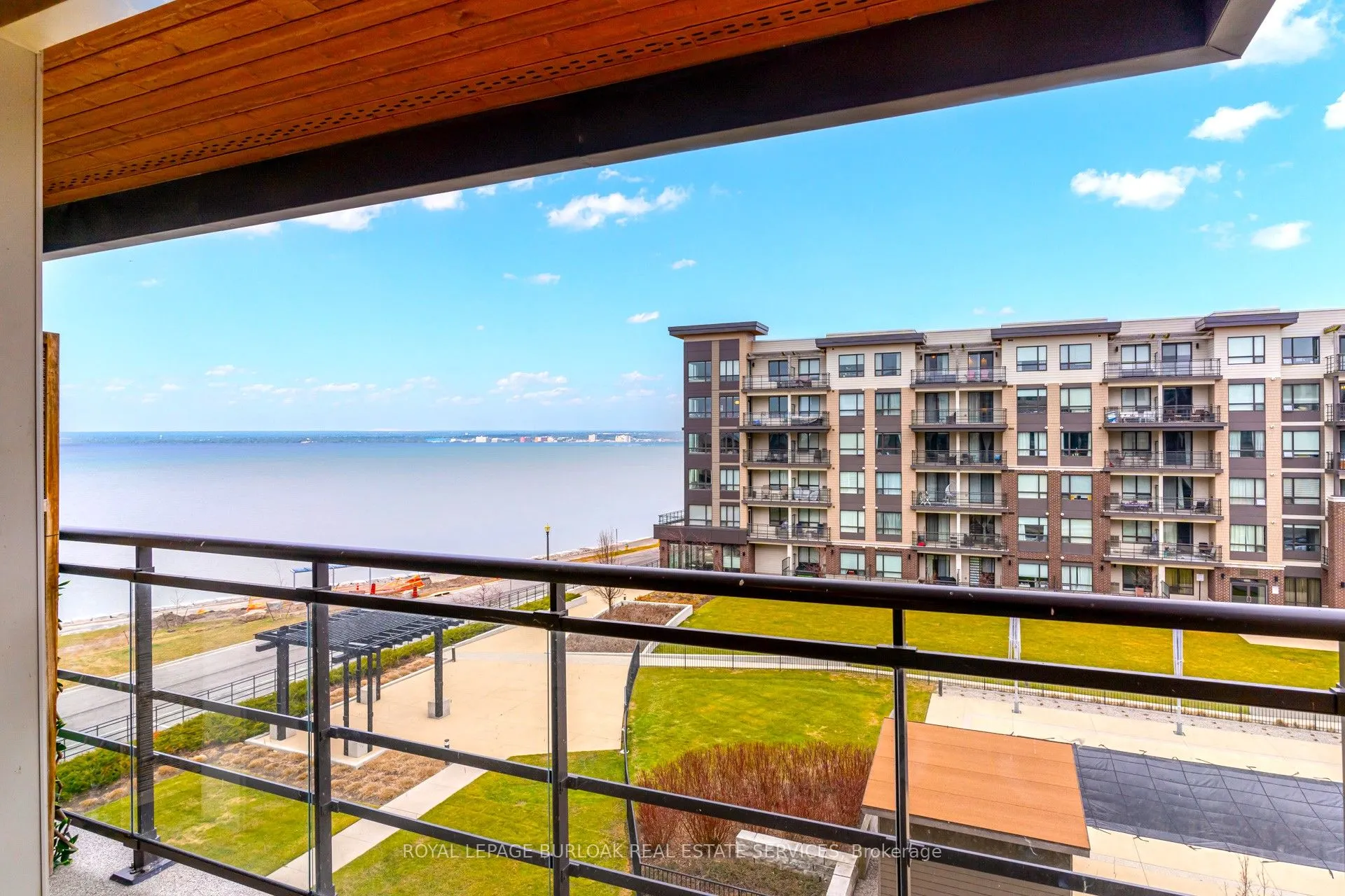 40 Esplanade Lane, #422
