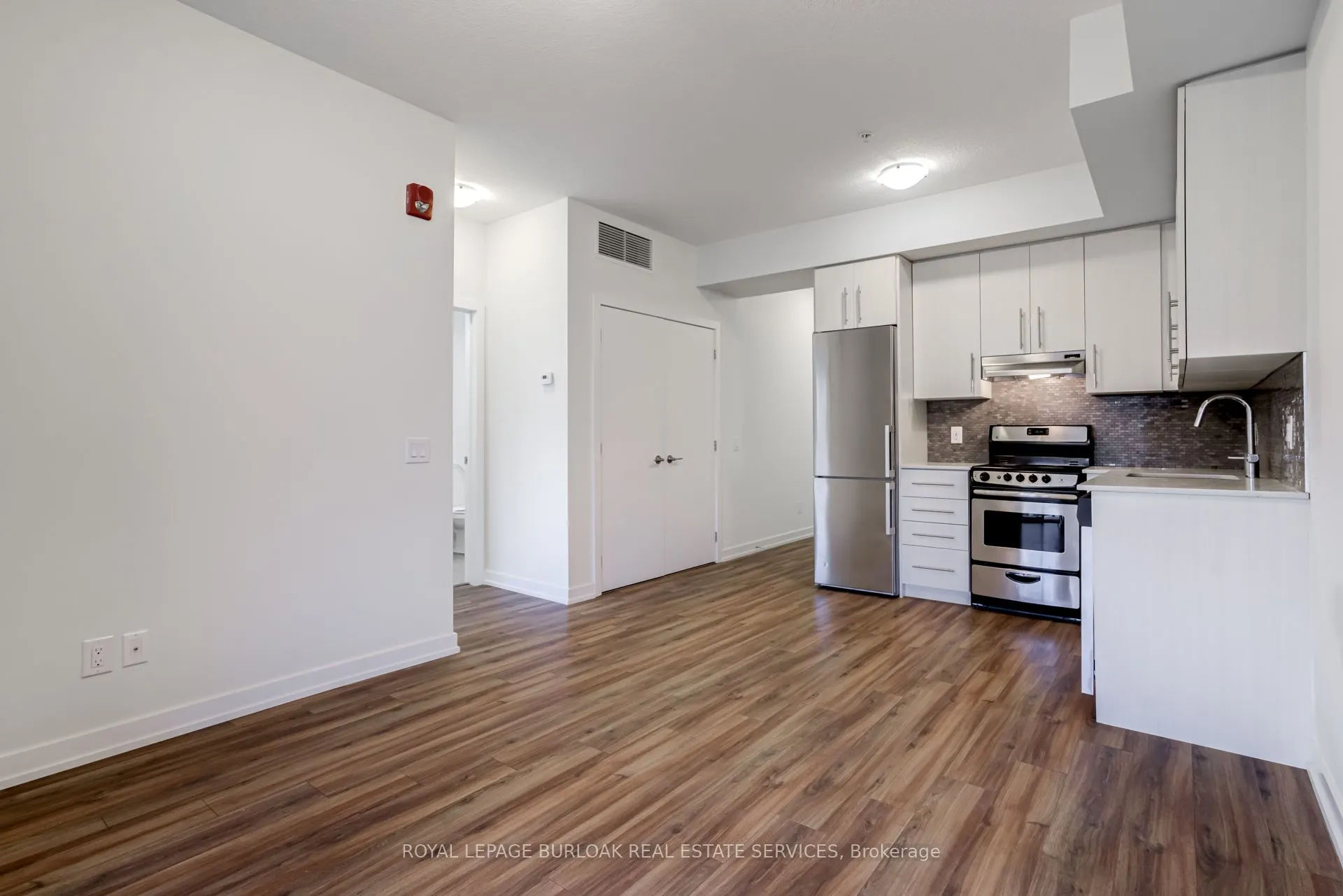 40 Esplanade Lane, #422
