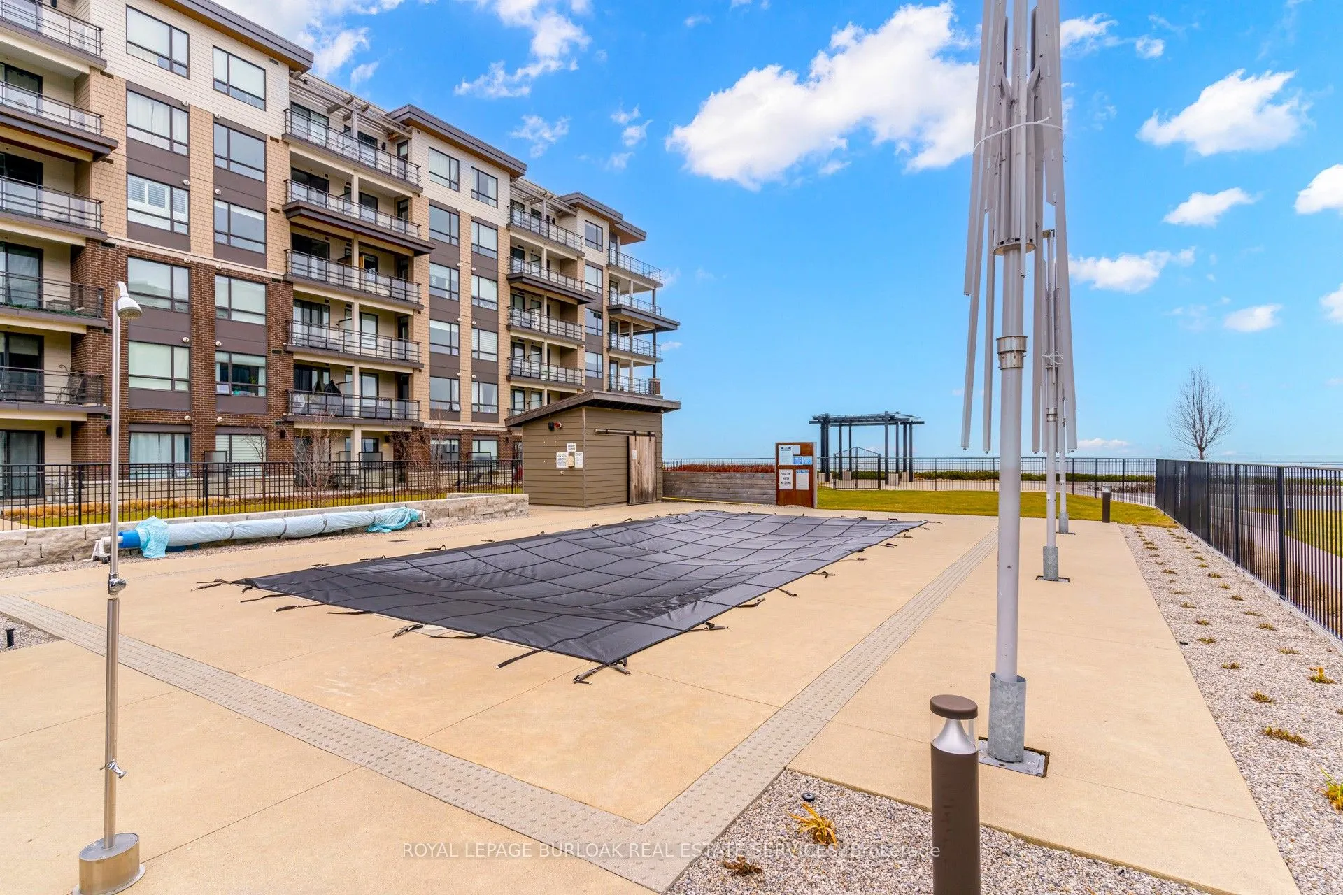 40 Esplanade Lane, #422