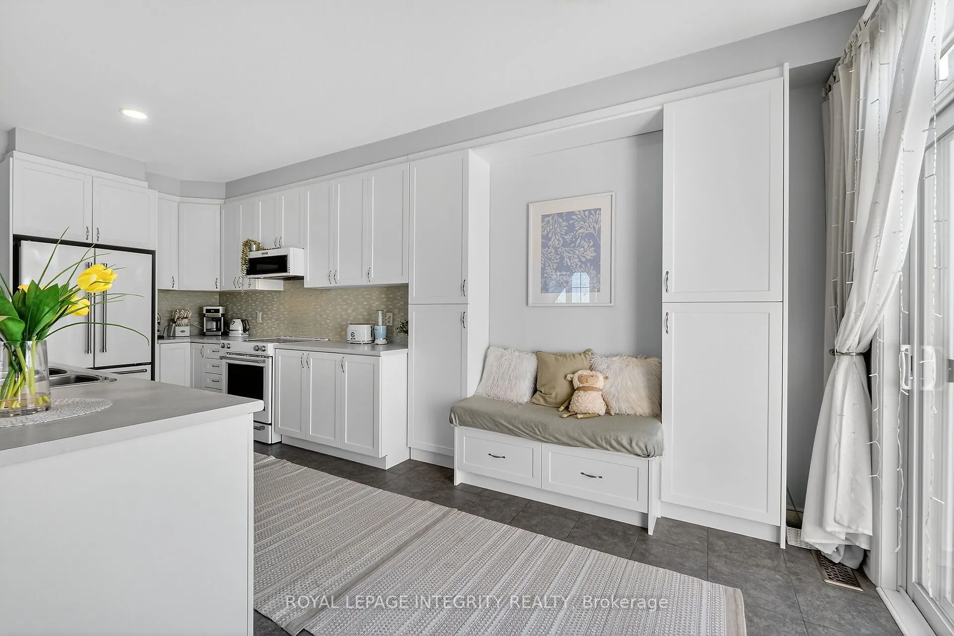 1112 Apolune Street