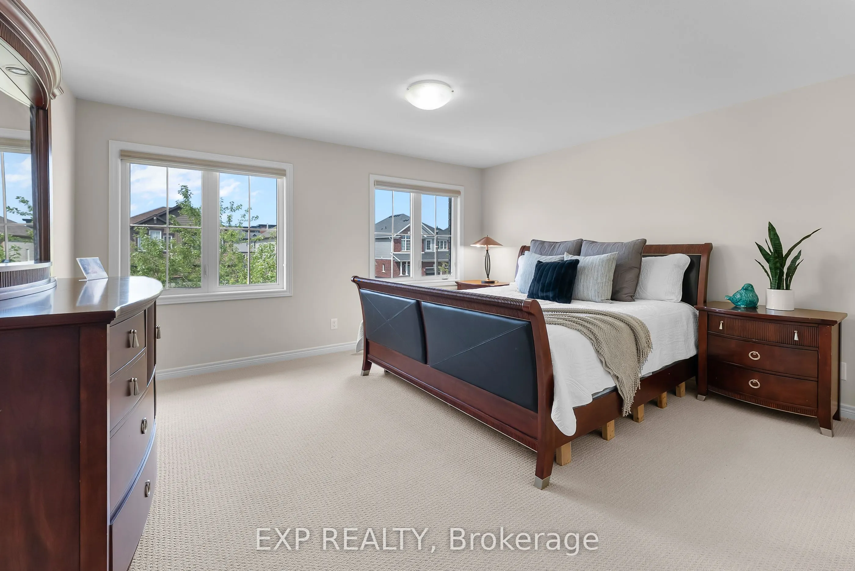 10 Riley Avenue