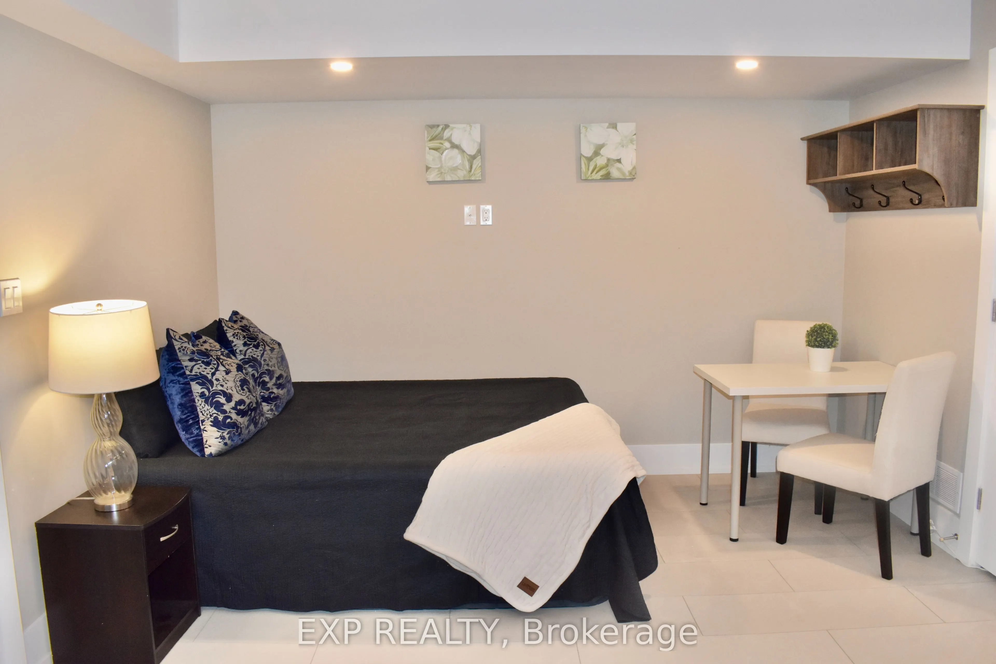 3 Spring Lane, #B - Studio