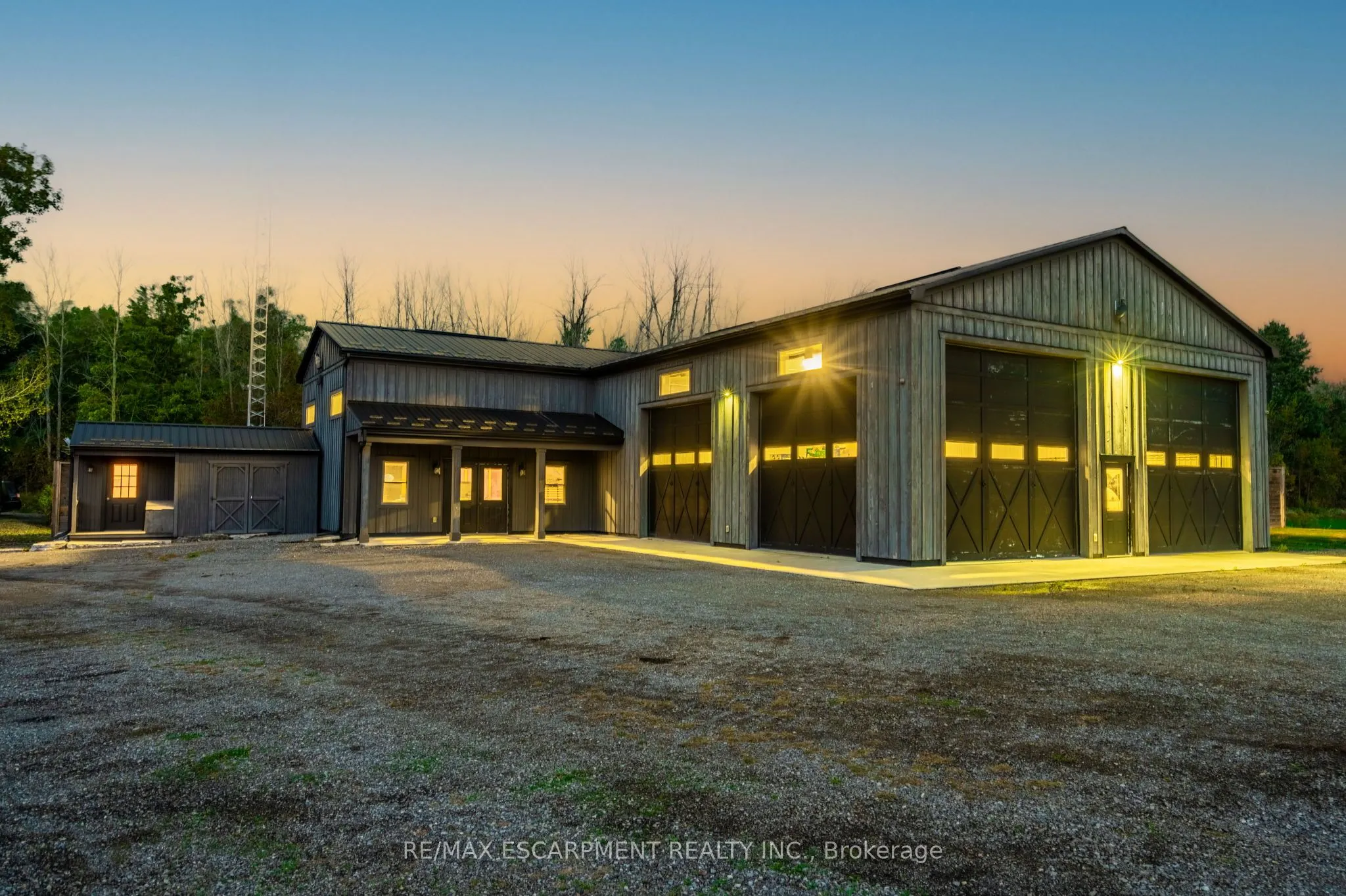 437 6th Concession Road E