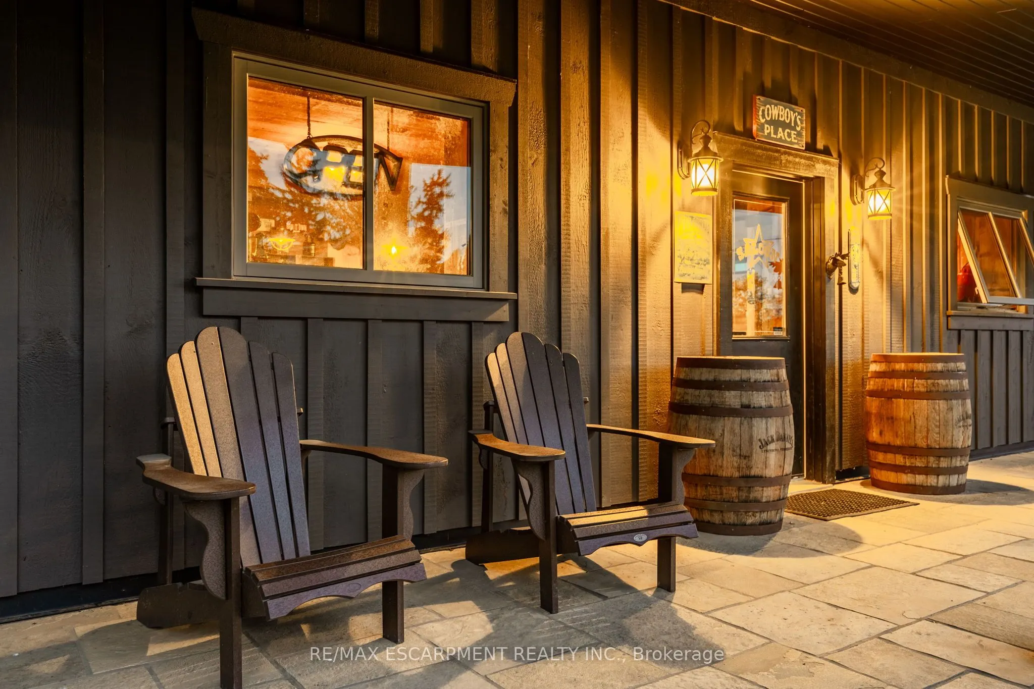 437 6th Concession Road E
