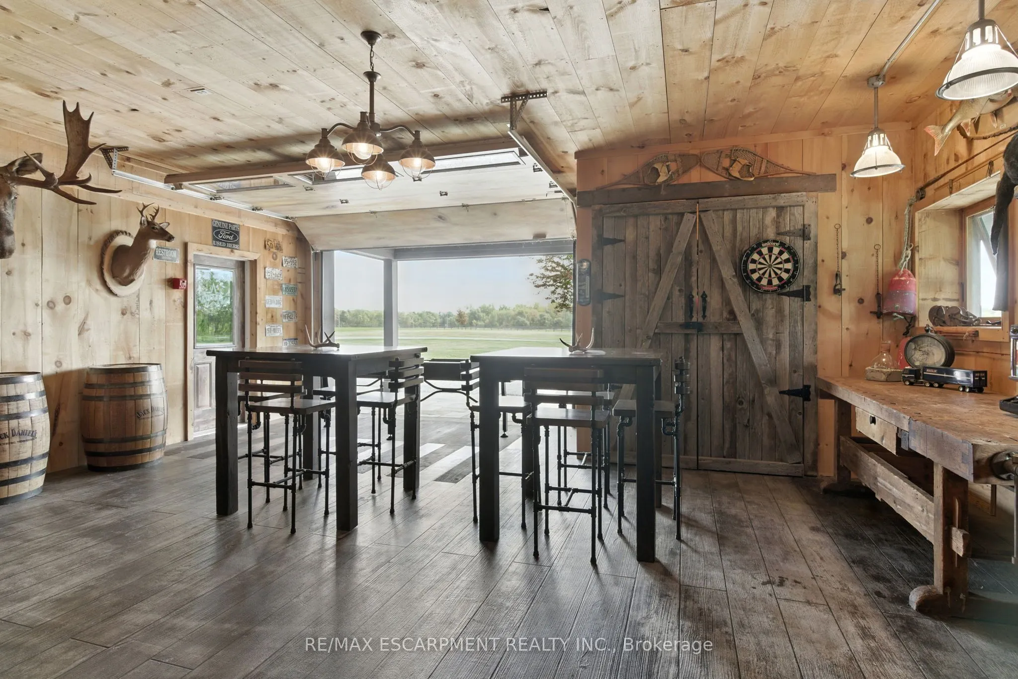 437 6th Concession Road E