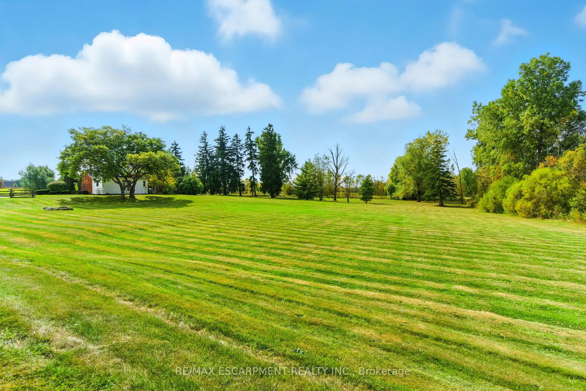 437 6th Concession Road E