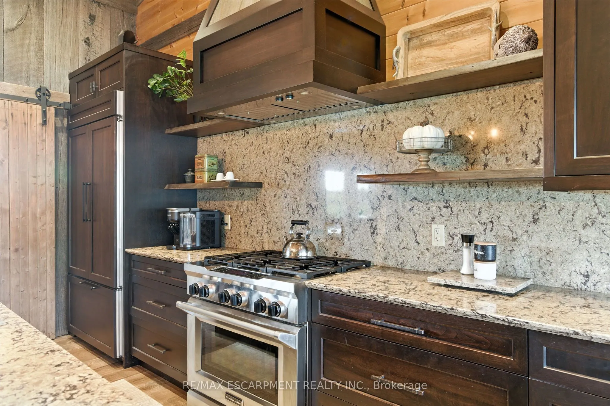437 6th Concession Road E