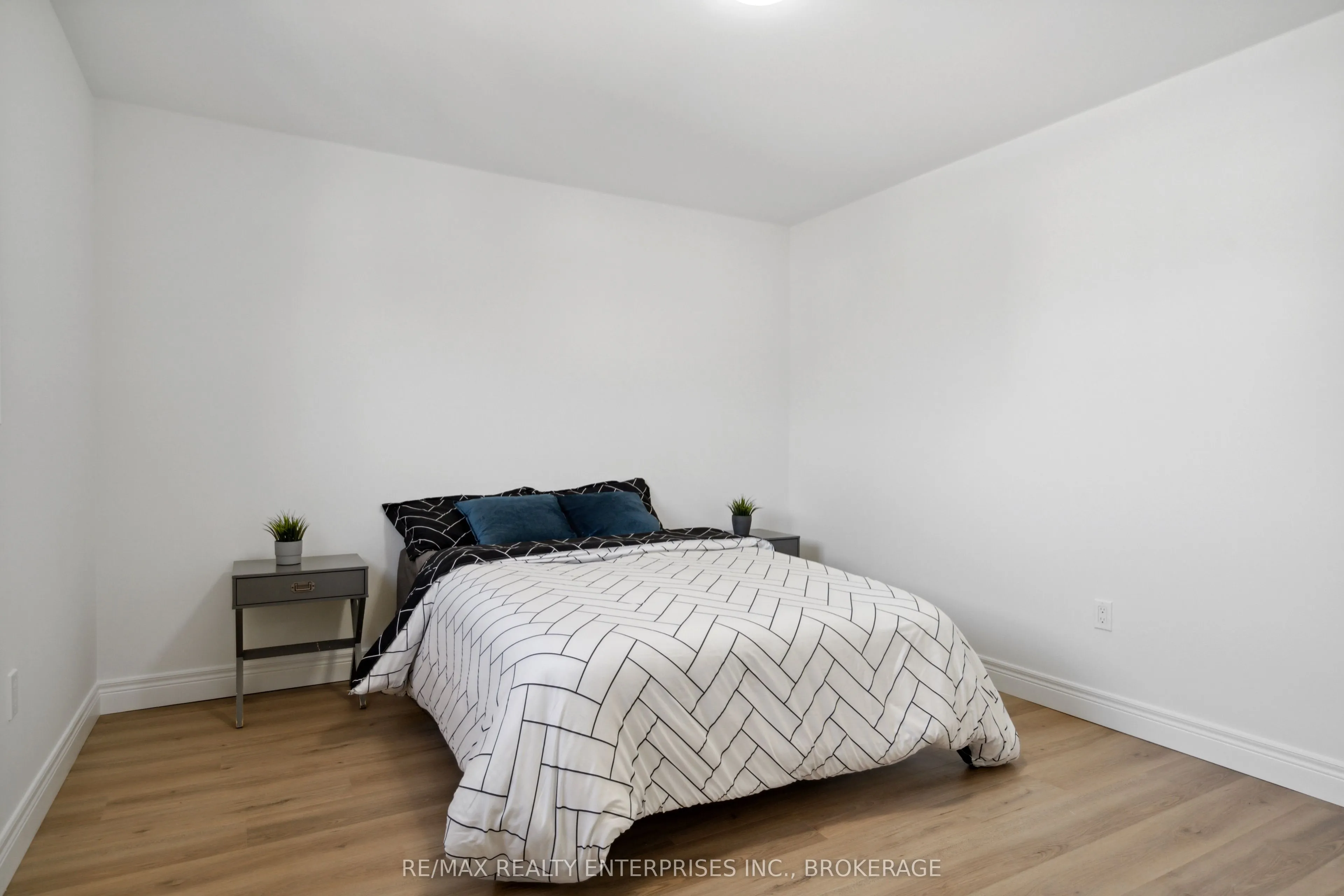 40 McMaster Avenue