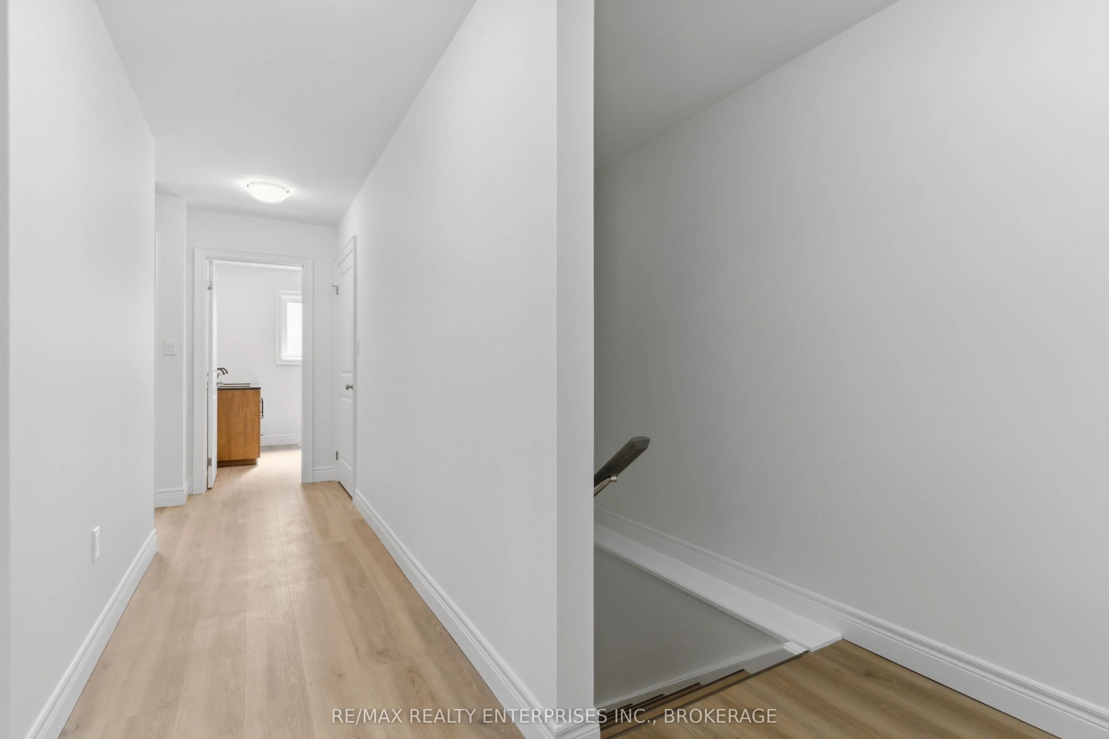 40 McMaster Avenue