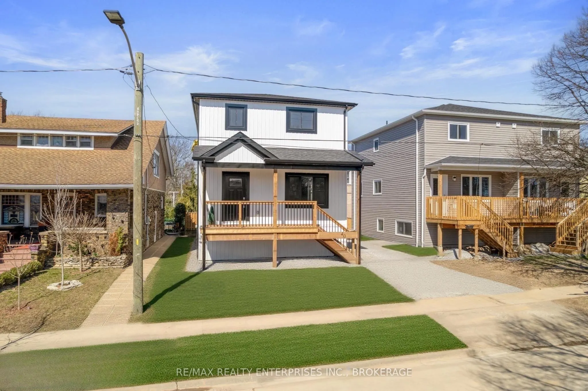 40 McMaster Avenue
