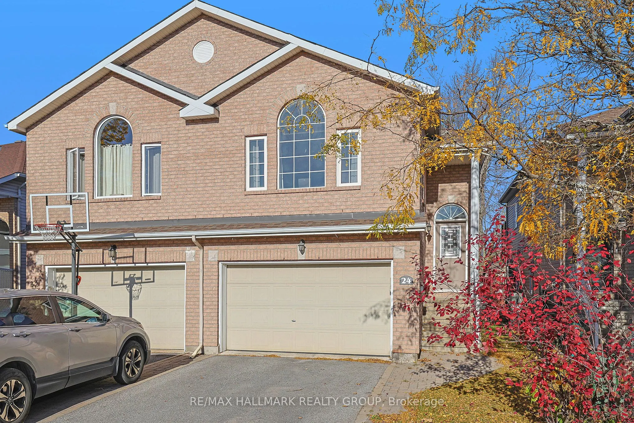 24 Castle Glen Crescent