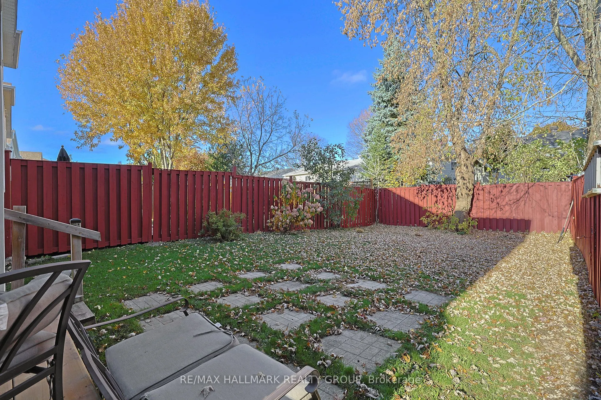 24 Castle Glen Crescent