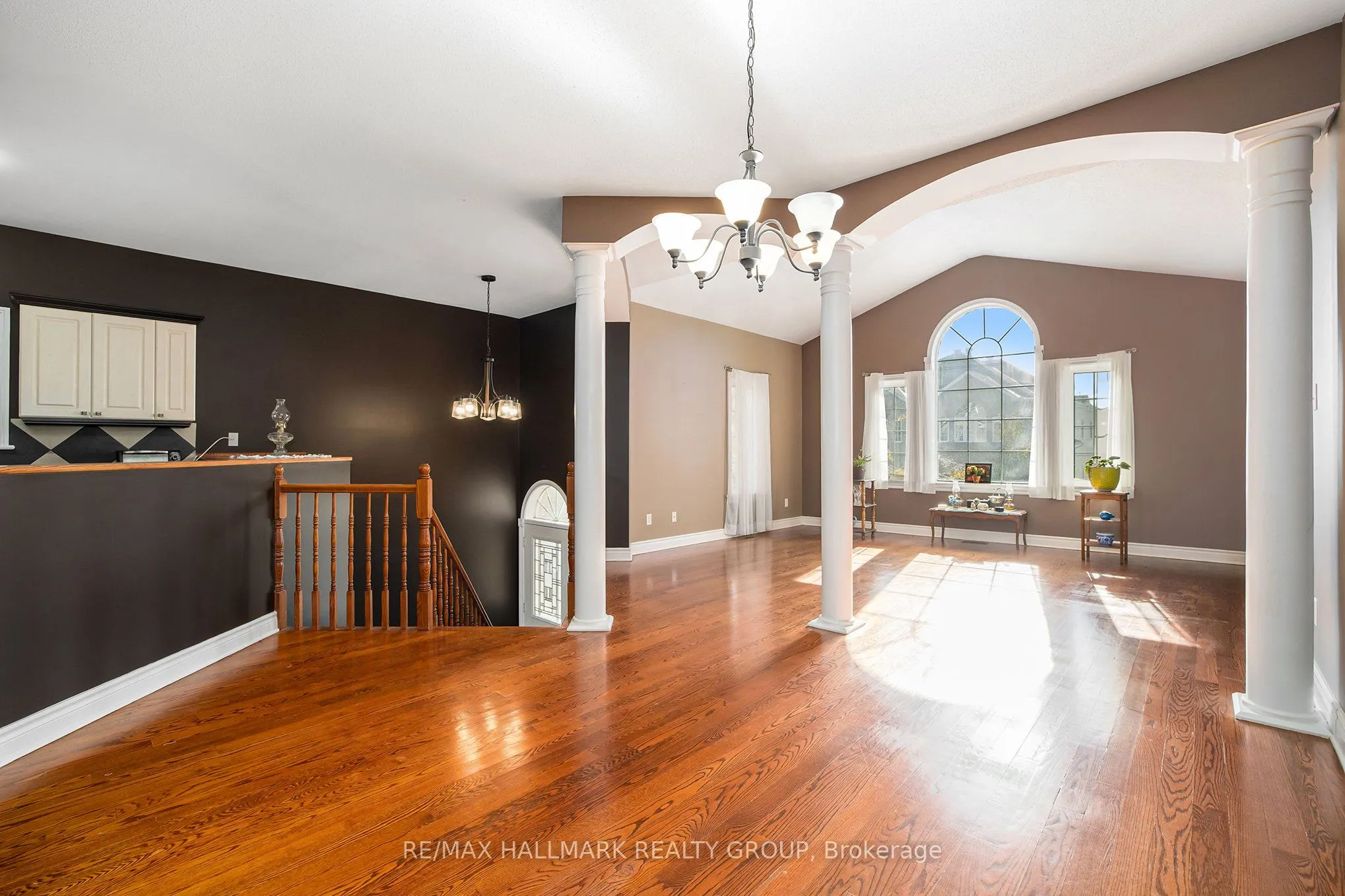 24 Castle Glen Crescent