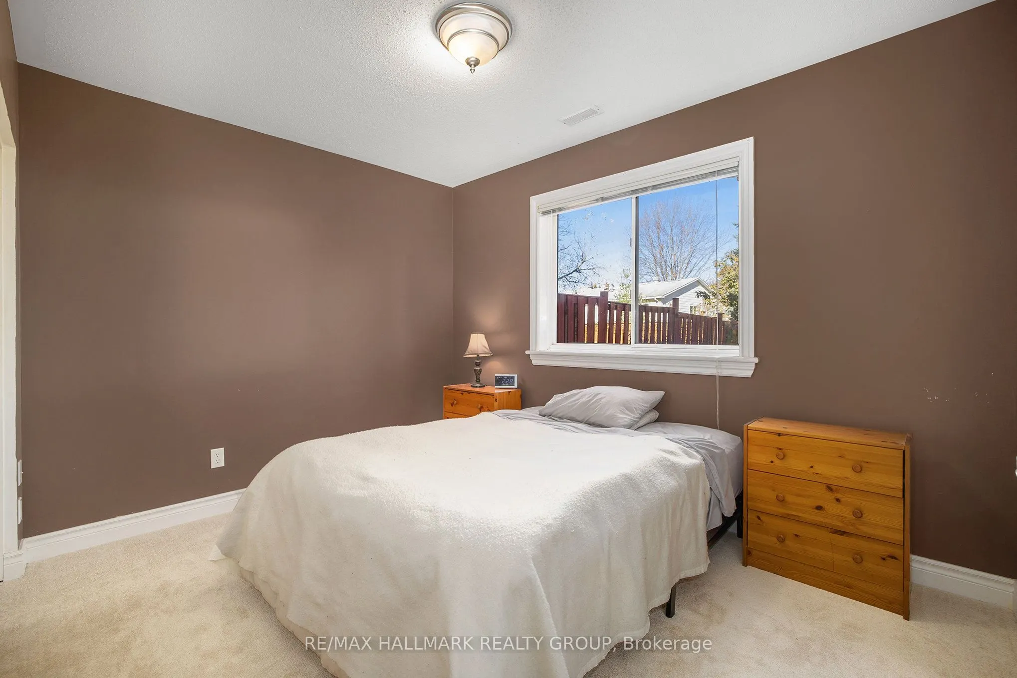 24 Castle Glen Crescent