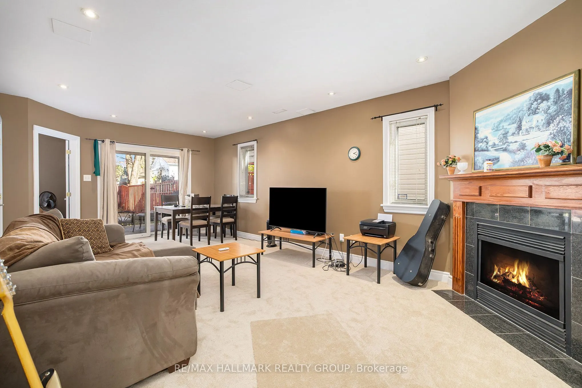 24 Castle Glen Crescent