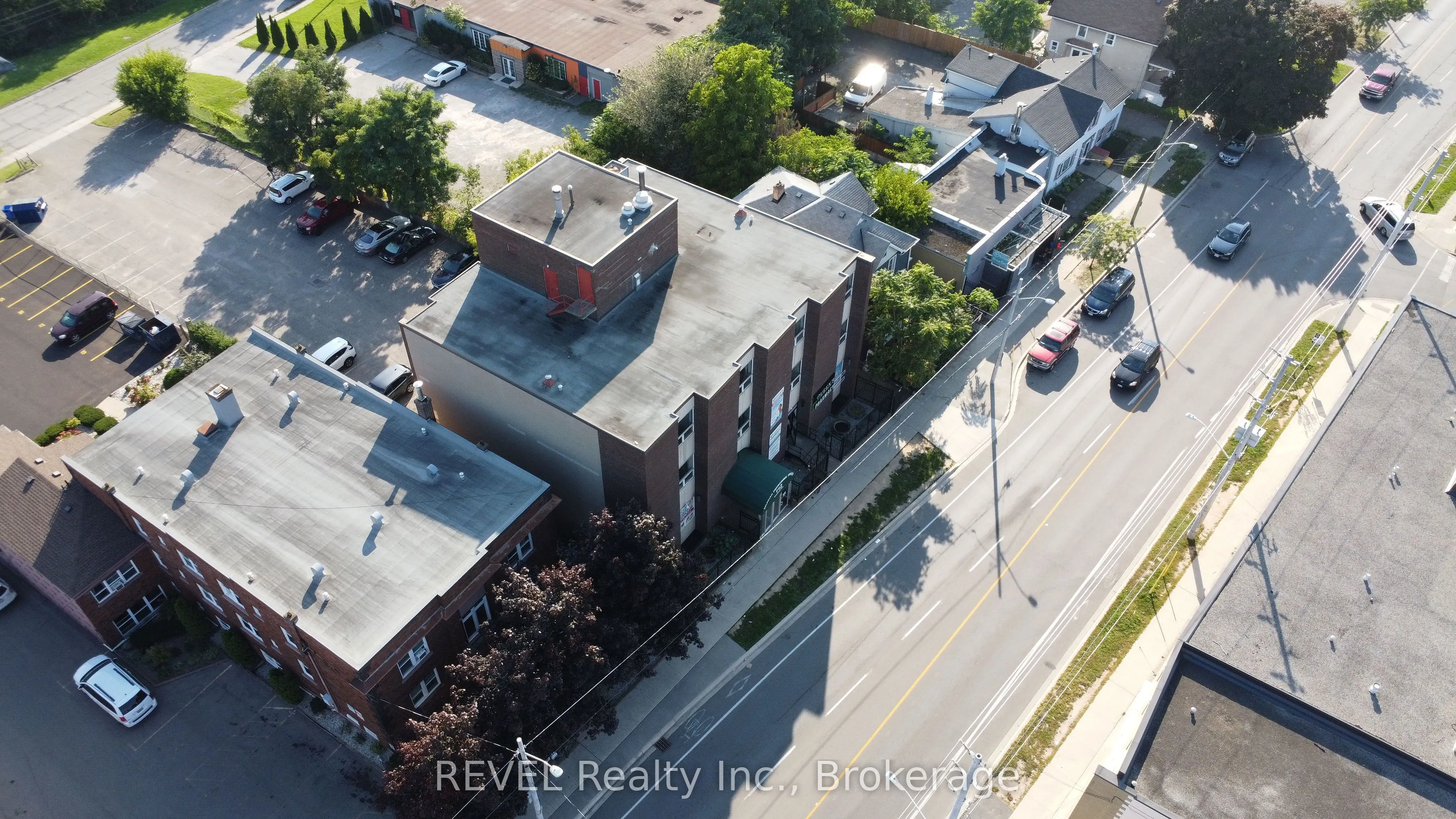 112 QUEENSTON Street, #302