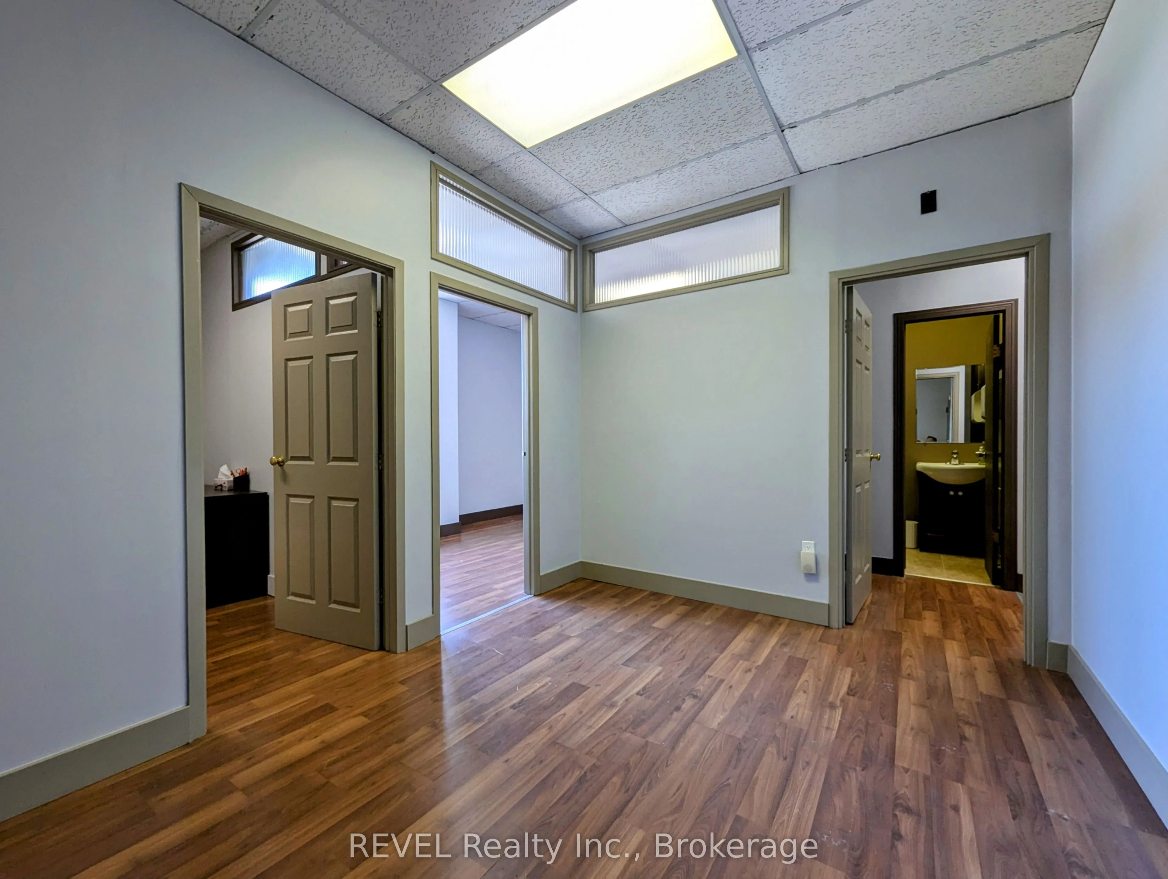 112 QUEENSTON Street, #302