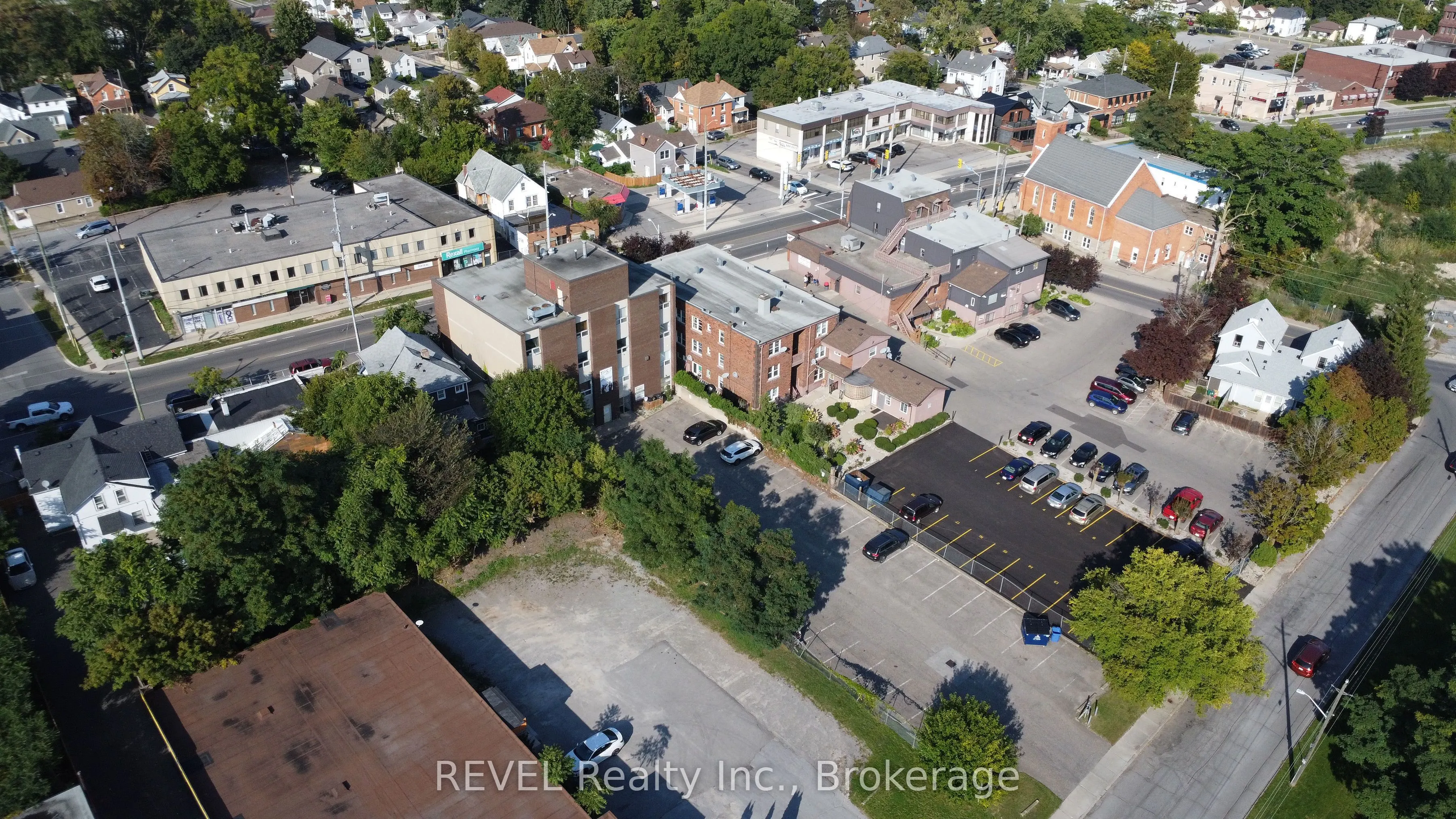 112 QUEENSTON Street, #302