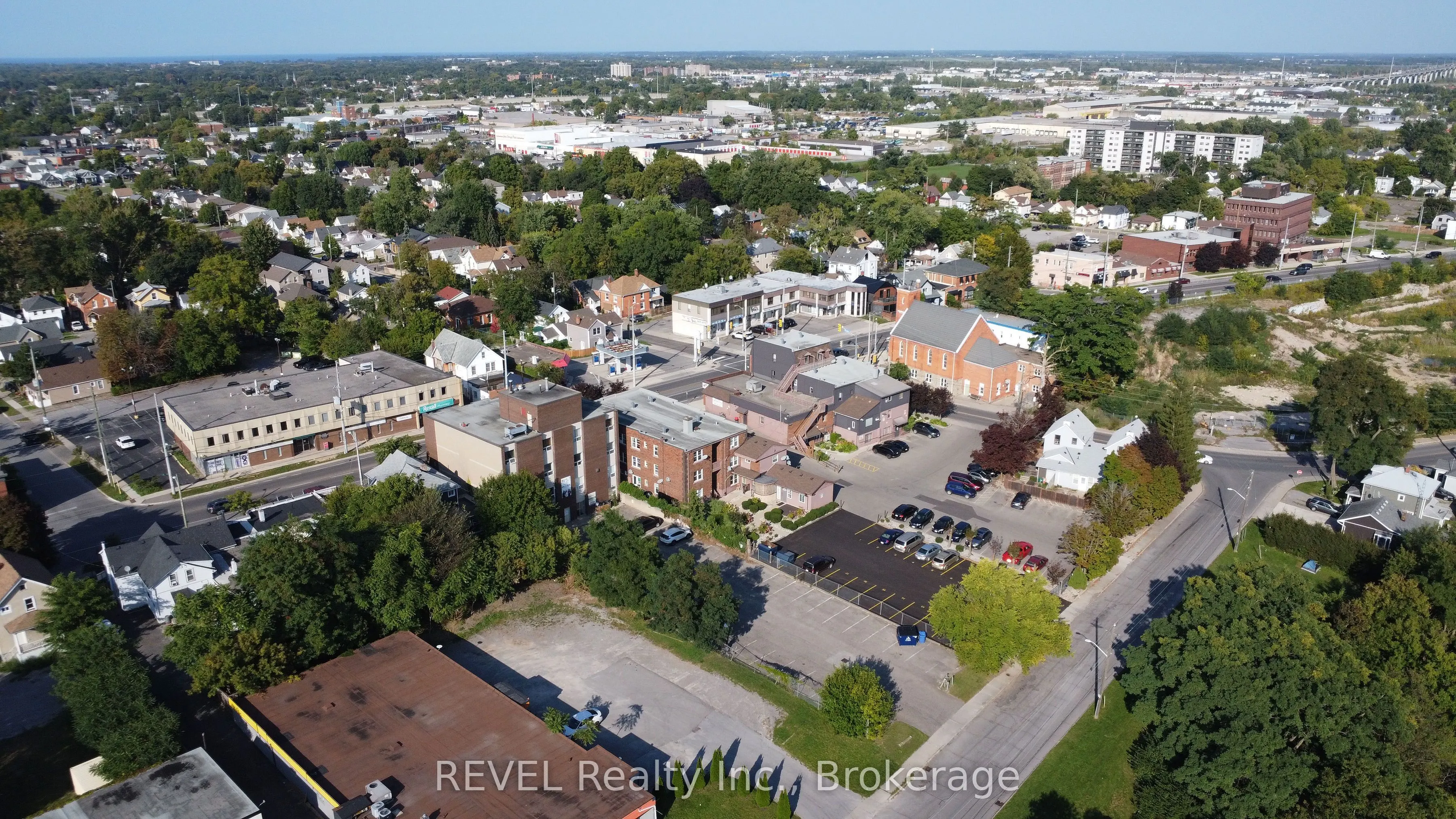 112 QUEENSTON Street, #302