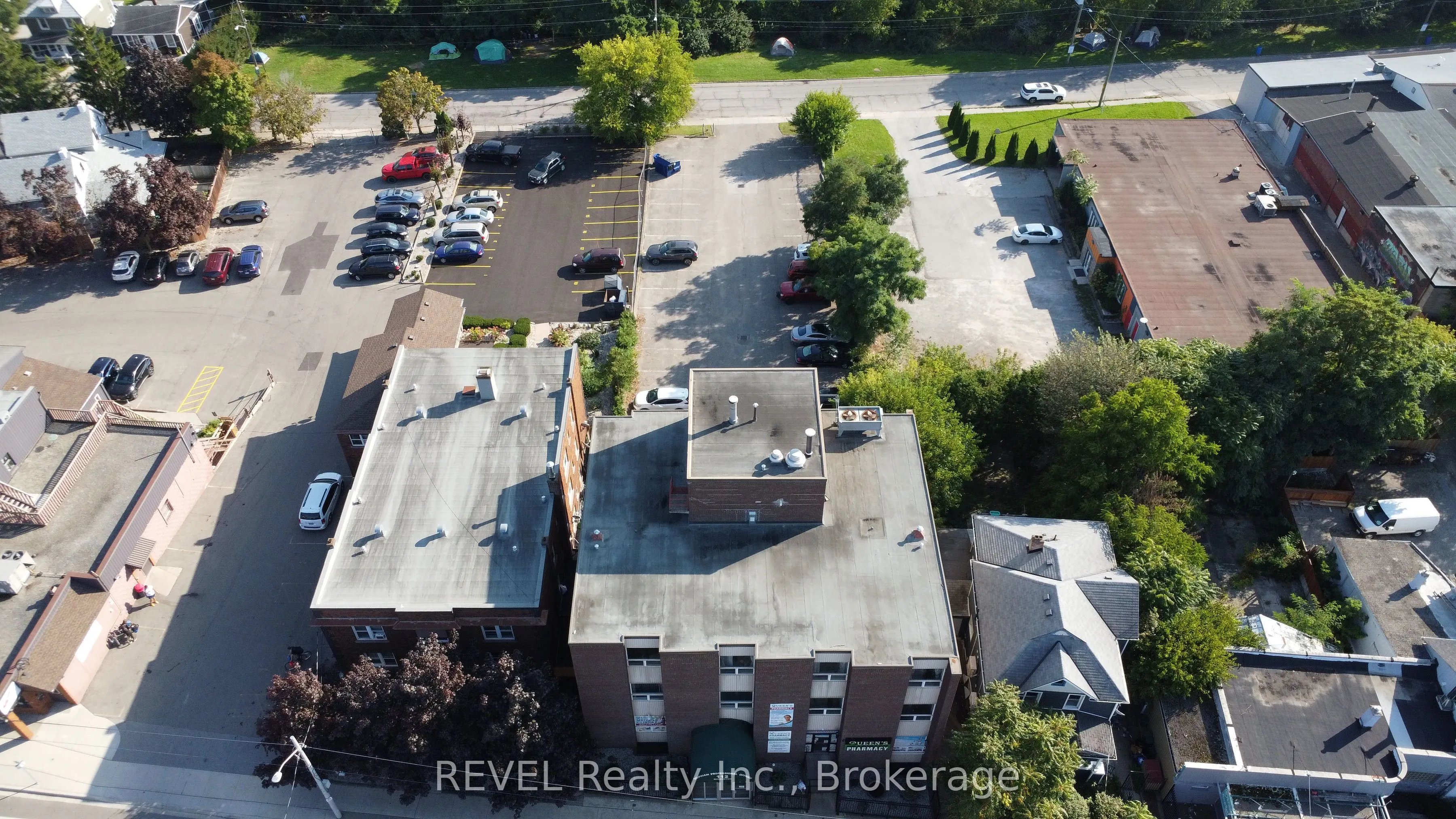 112 QUEENSTON Street, #302