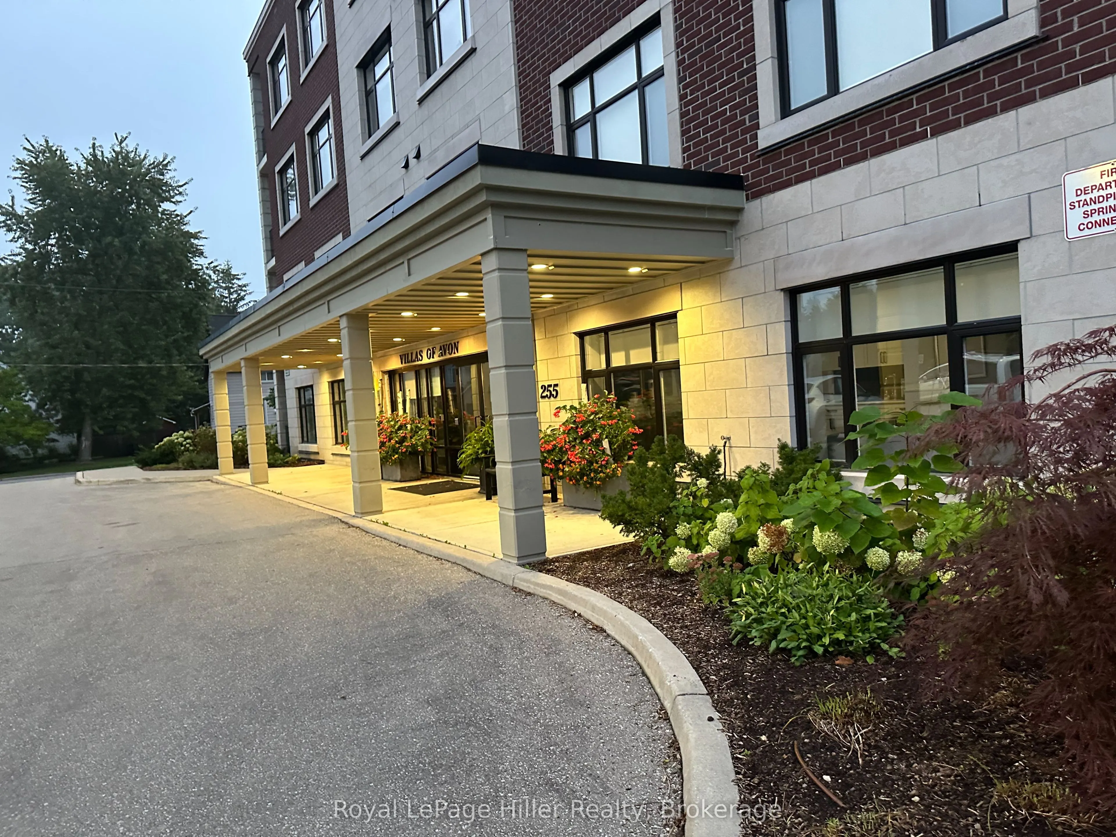 255 John Street, #111
