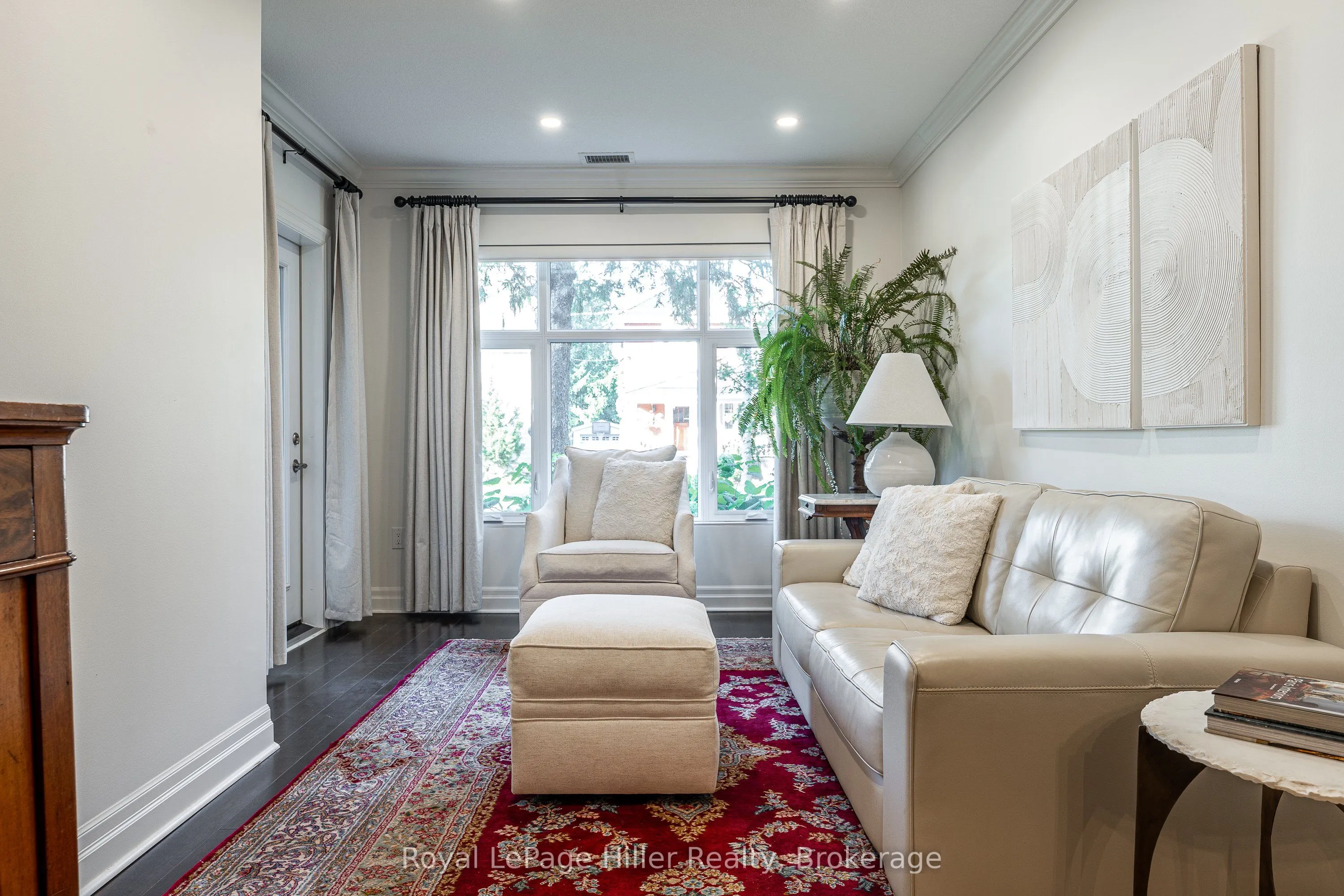 255 John Street, #111
