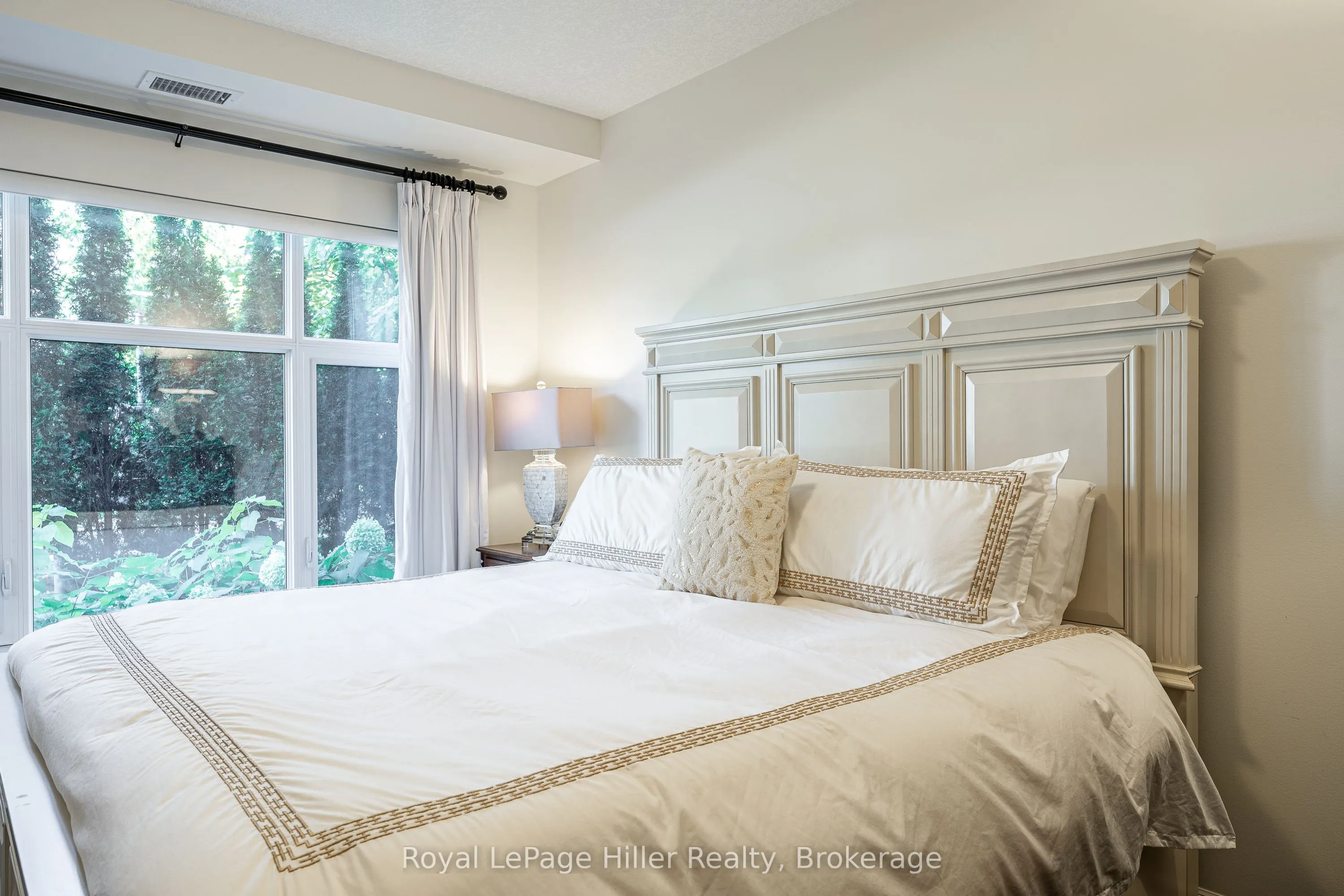 255 John Street, #111
