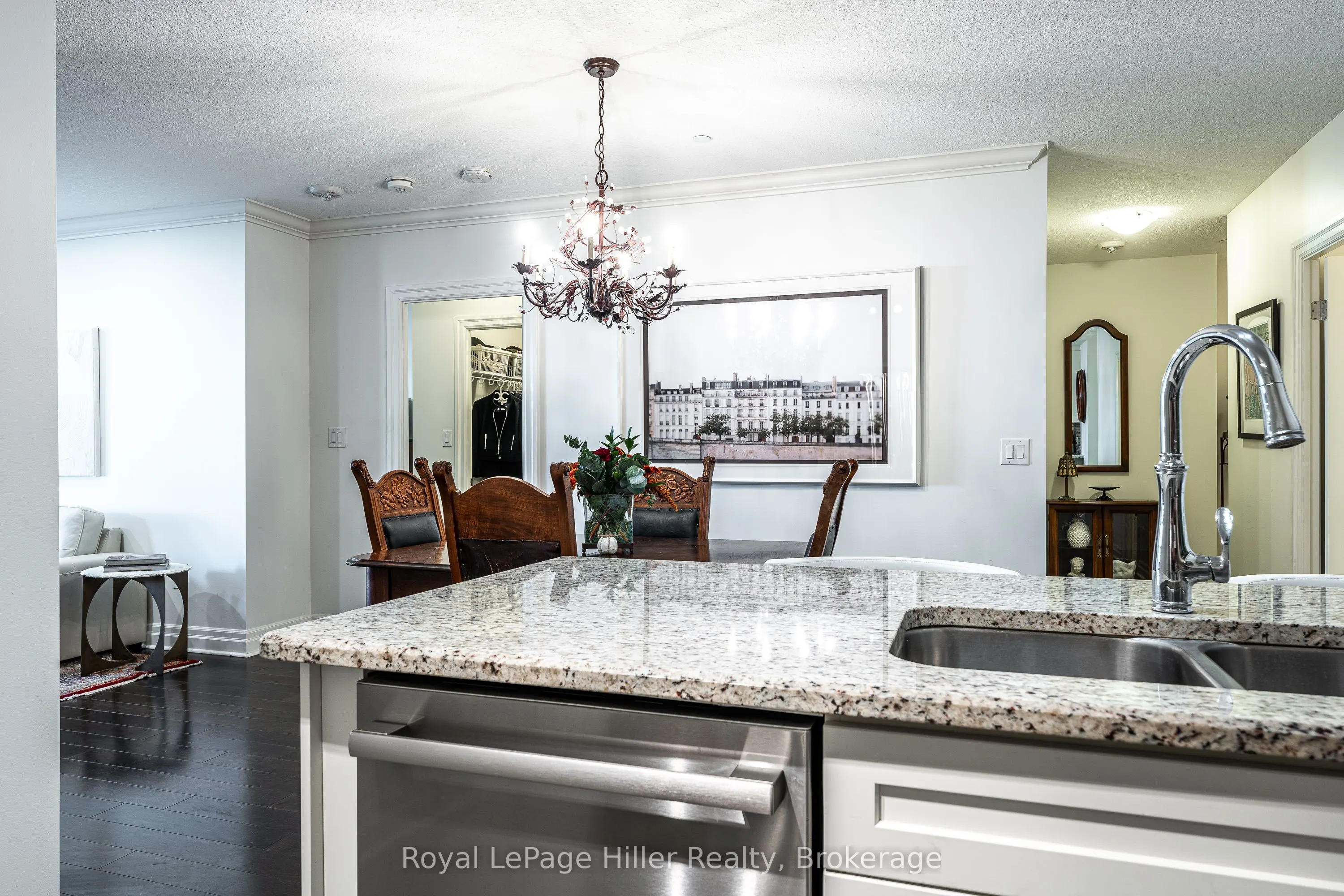 255 John Street, #111