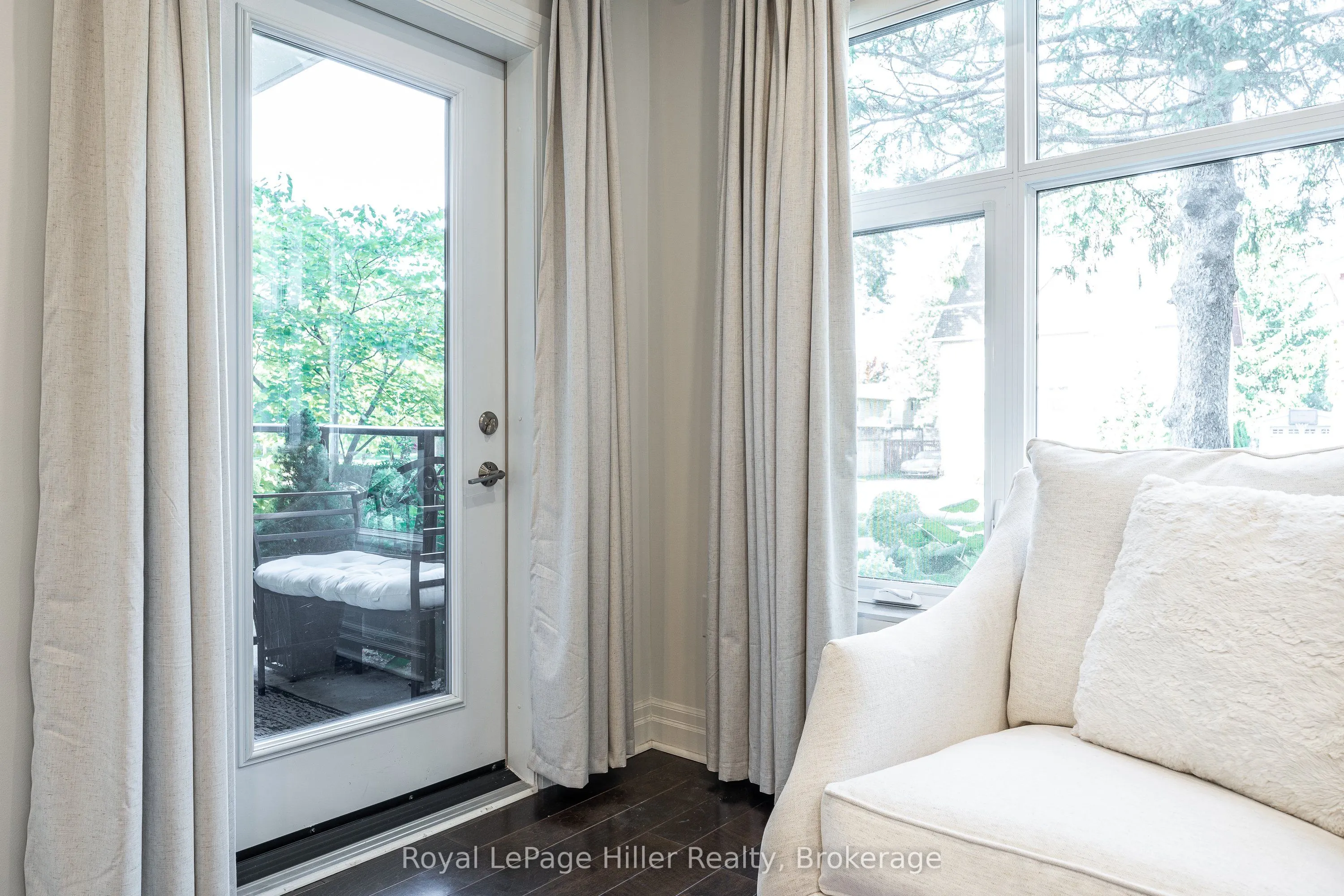 255 John Street, #111